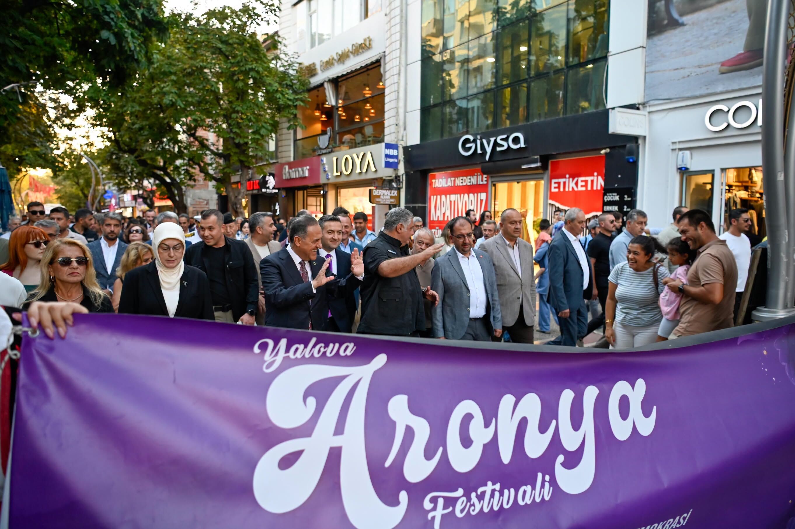 Yalova’da 3. Aronya Festivali Kortejle Başladı3