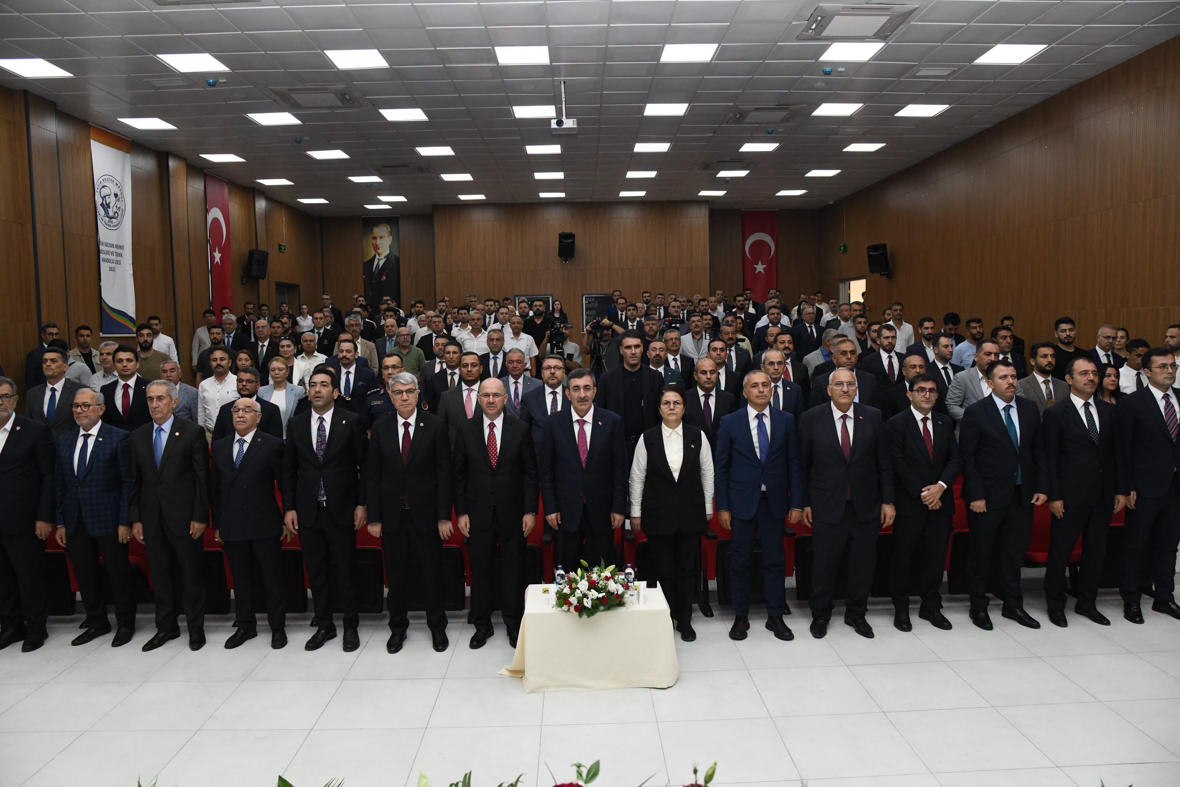 Yılmaz Osmaniye İş Dünyası Ve Stk Temsilcileriyle Buluştu (2)
