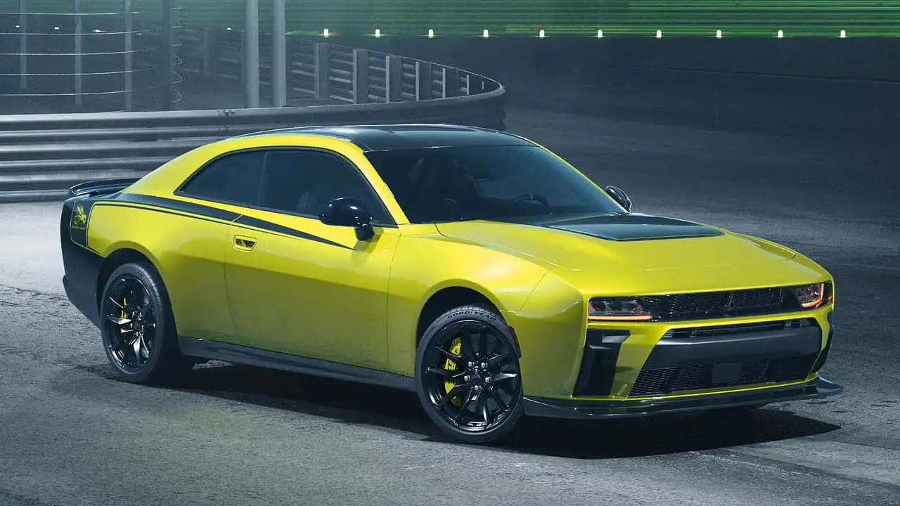 2027 Dodge Charger Super Bee Launch Edition Front 3 4