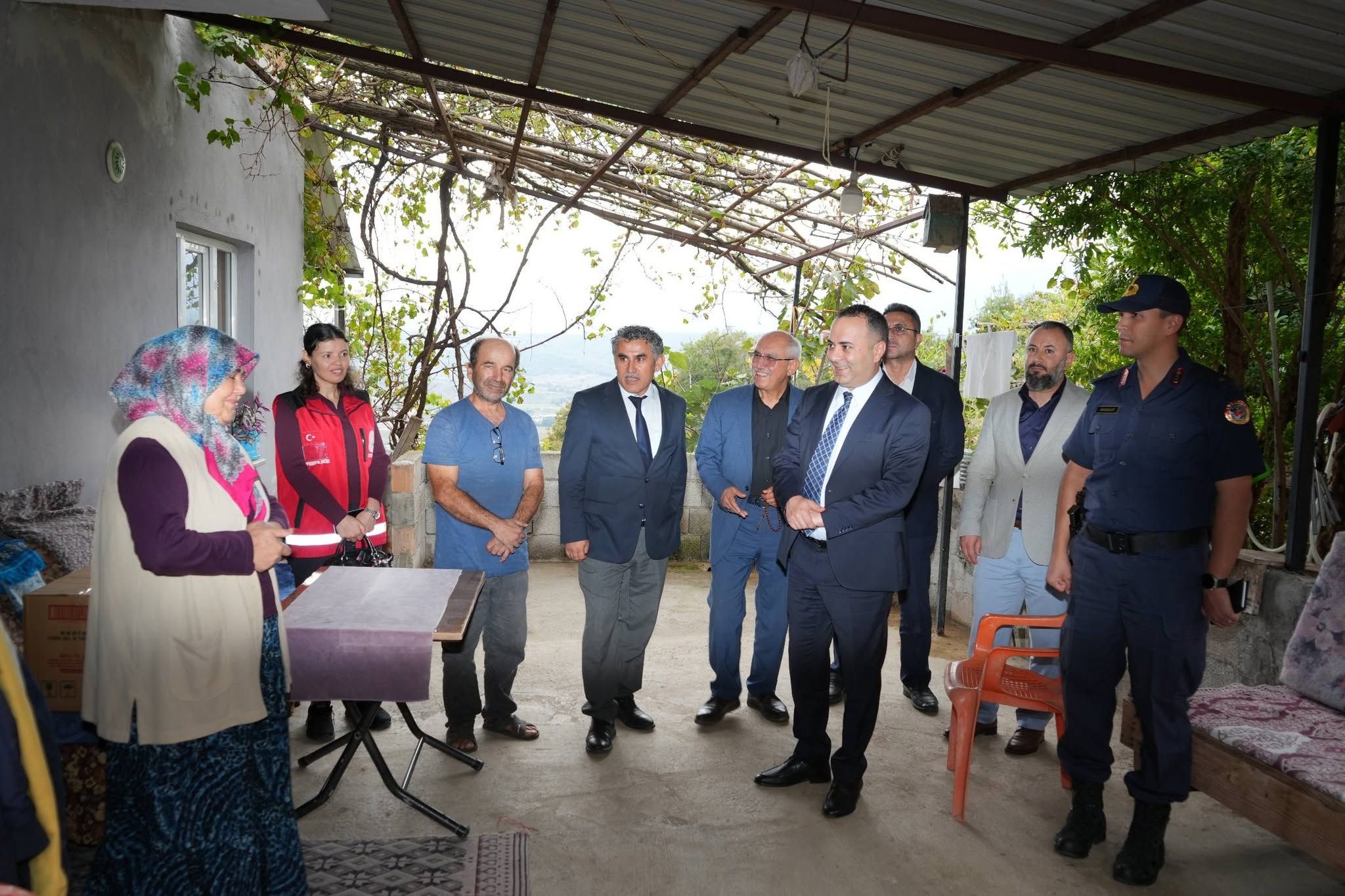 2Bahçe Kaymakamı Çelik’ten İki Köyde Hane Ziyareti