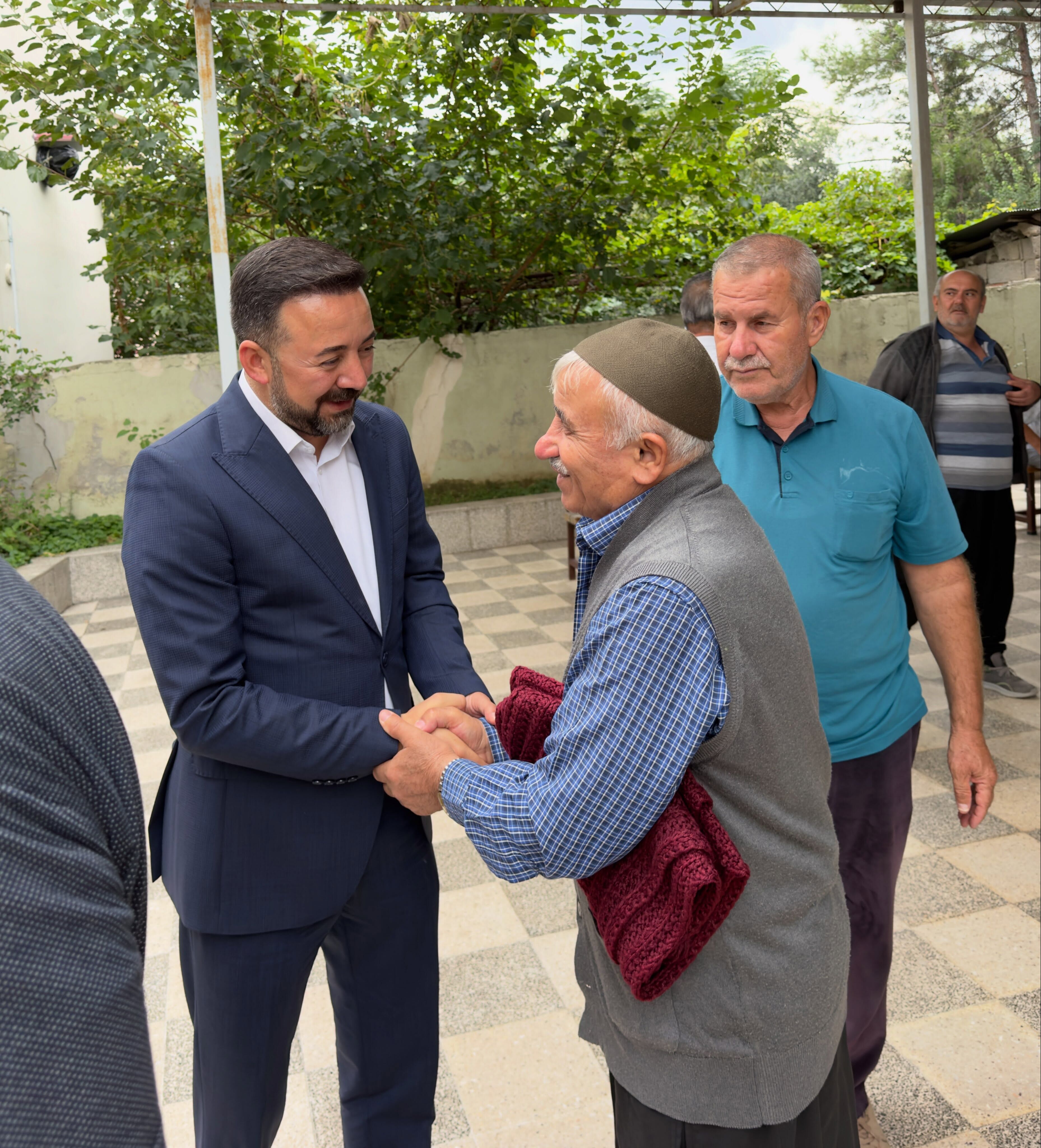 Düziçi’nde AK Parti İlçe Başkanı Kararmaz Üzümlü Camii’nde