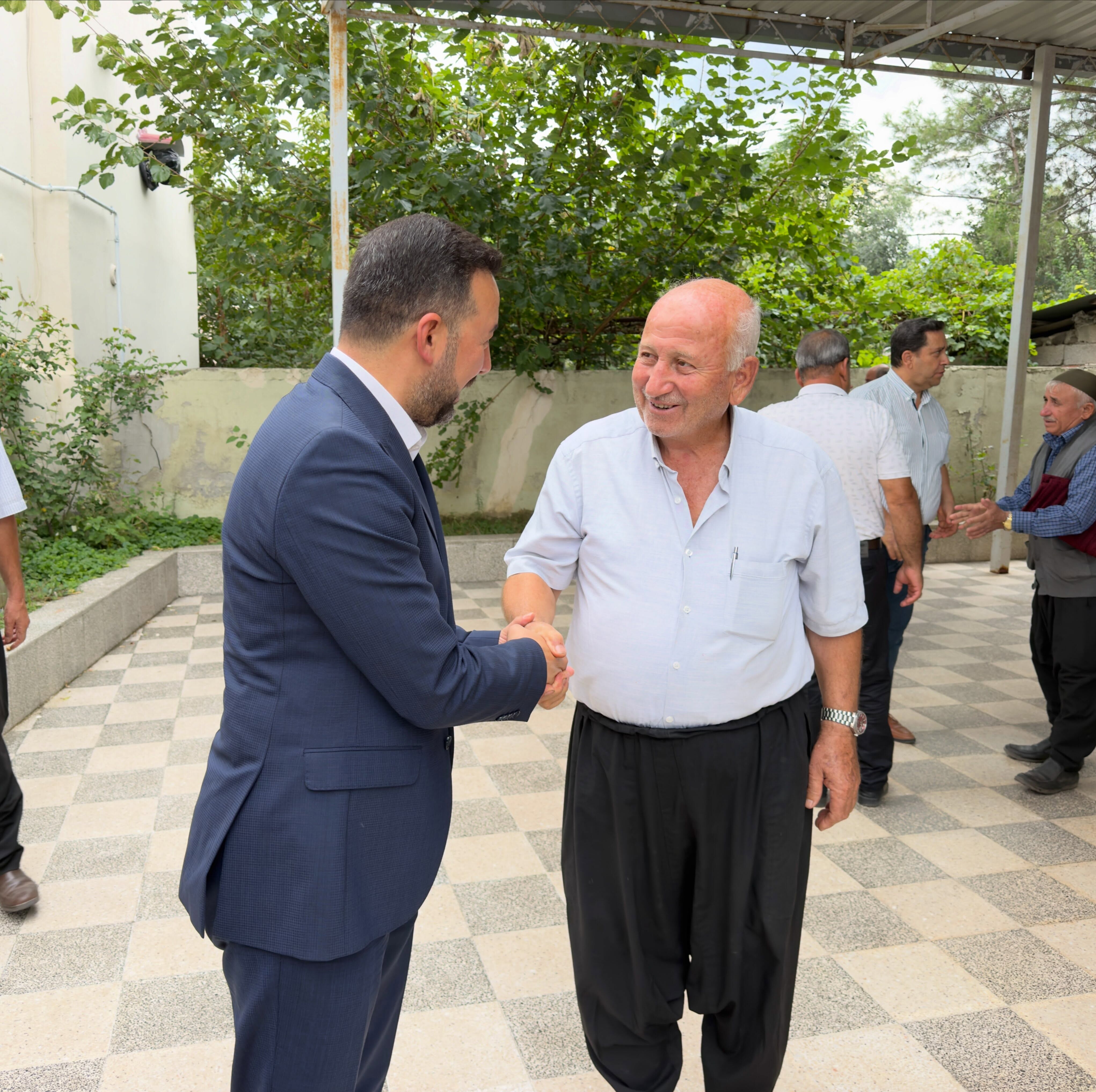 Düziçi’nde AK Parti İlçe Başkanı Kararmaz Üzümlü Camii’nde-1