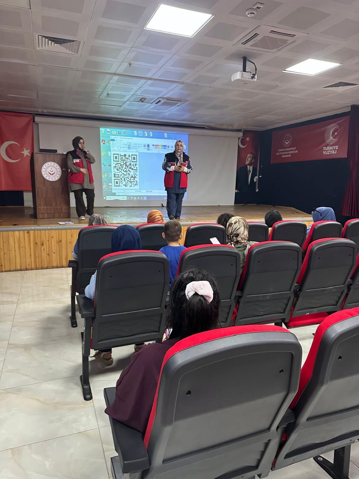 Osmaniye'de SED Ailelerine Bağımlılıkla Mücadele Eğitimi