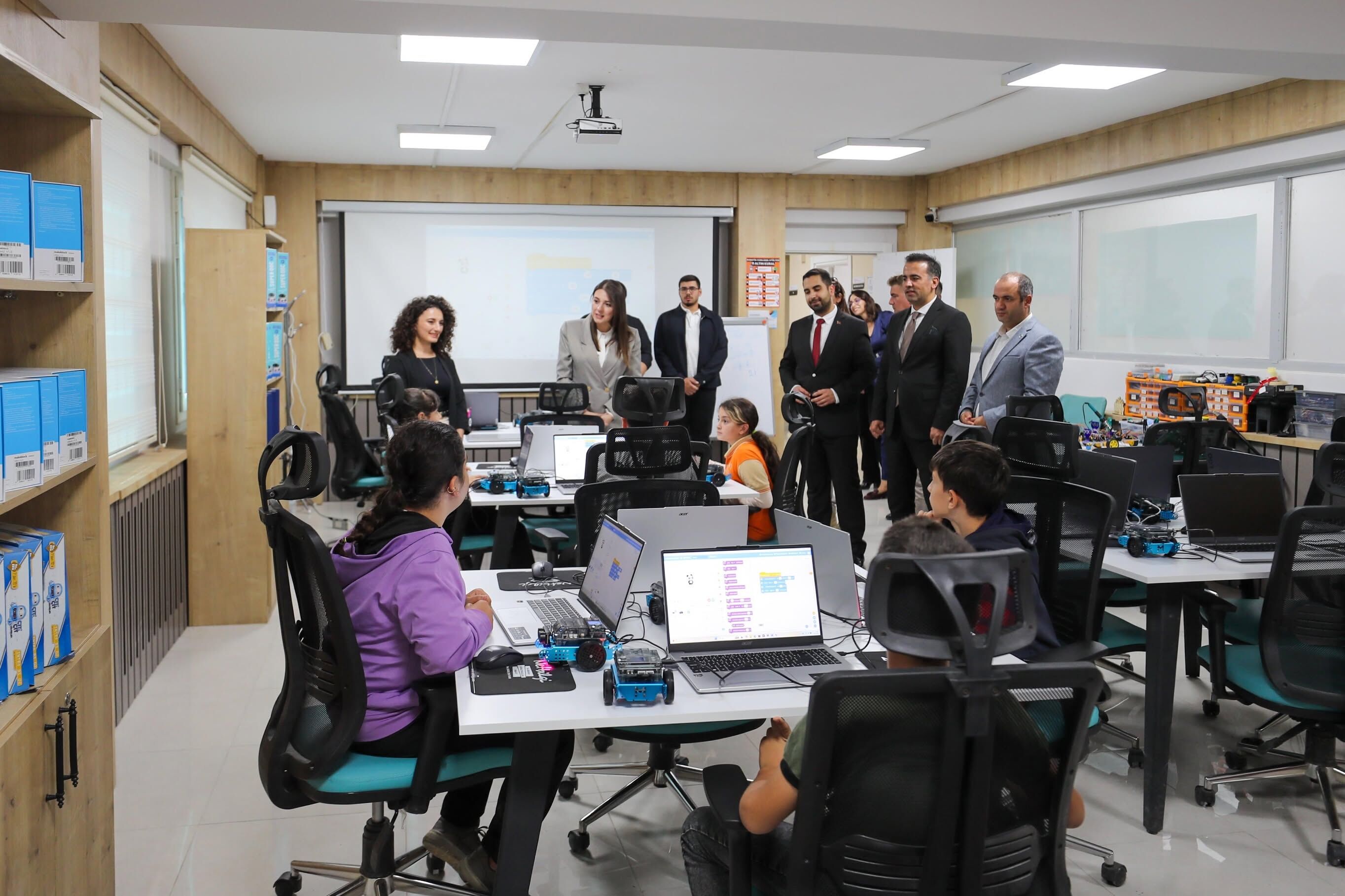 Hatay’da Çocuklar Bilim ve Teknolojiyle Buluştu