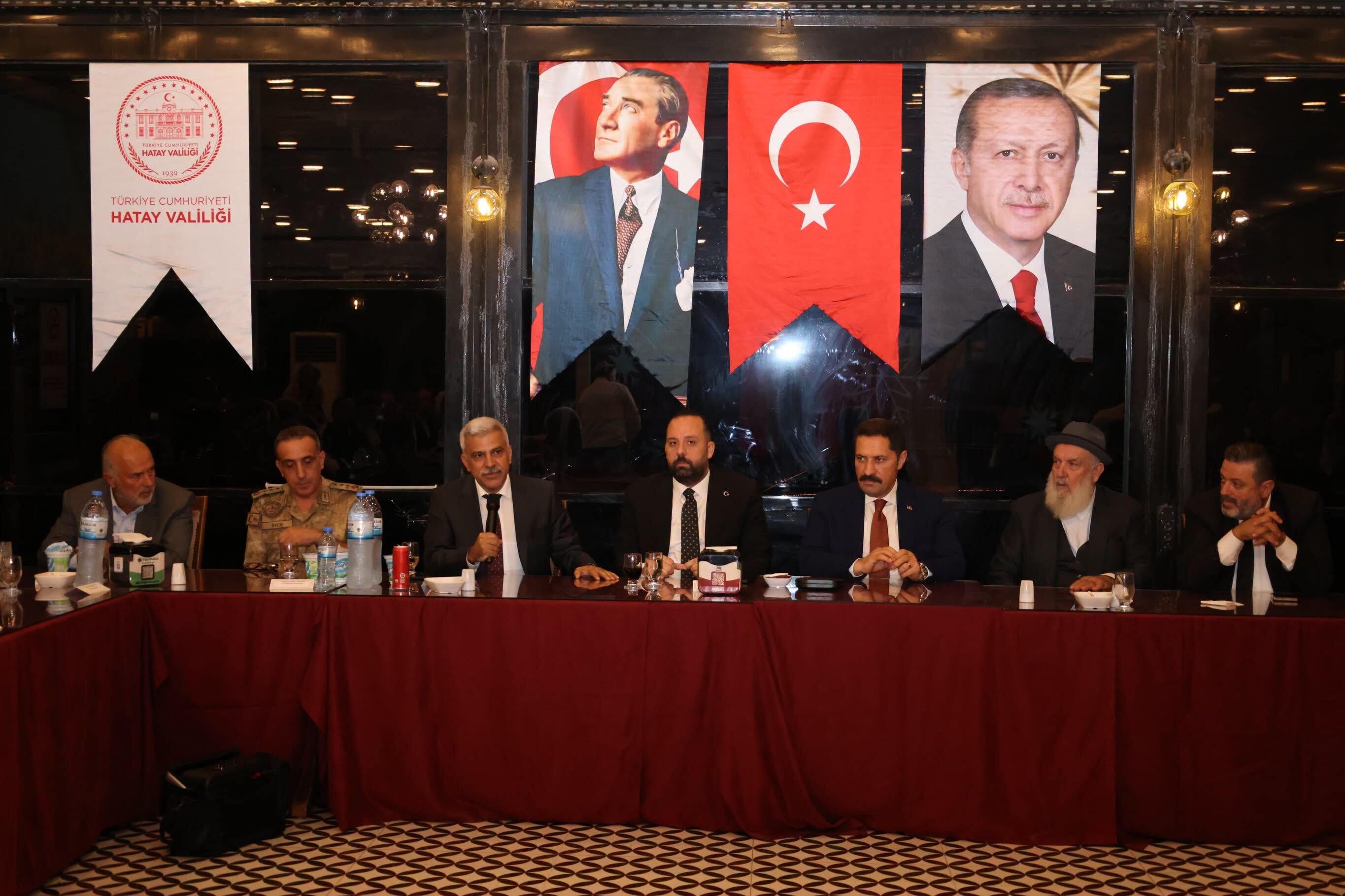 Hatay Valisi Masatlı Kanaat Önderleriyle Buluştu