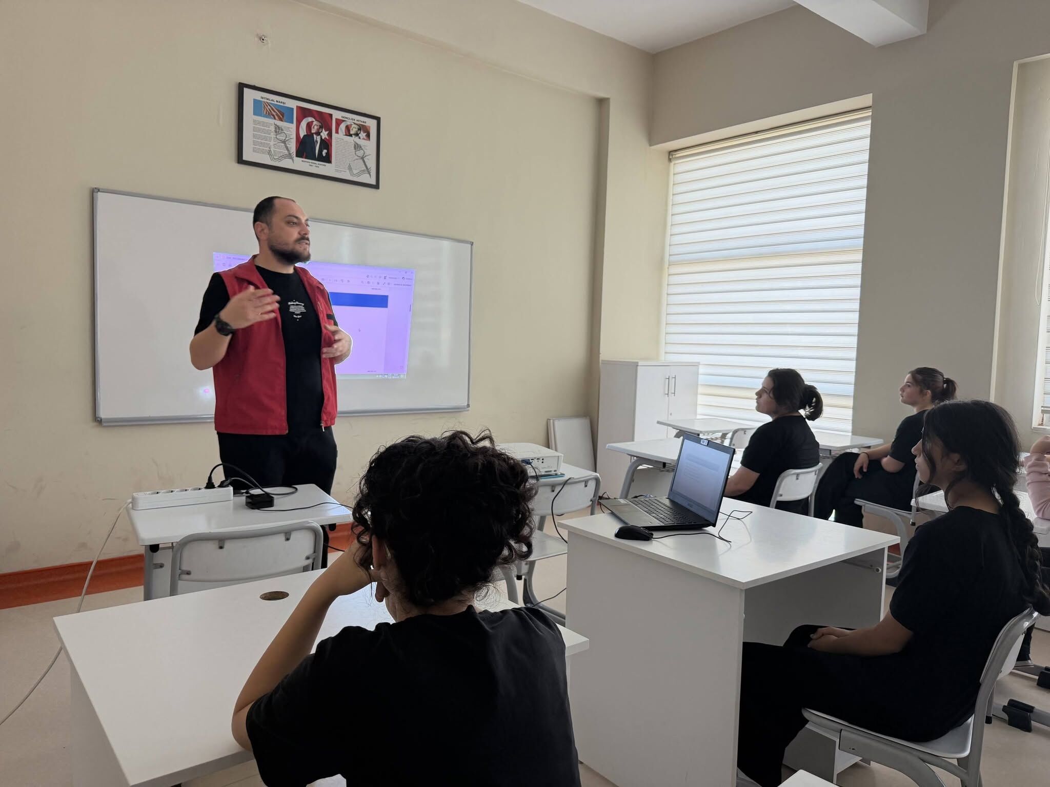 Hatay’da Öğrenciler Gençlik Merkezinde Buluştu