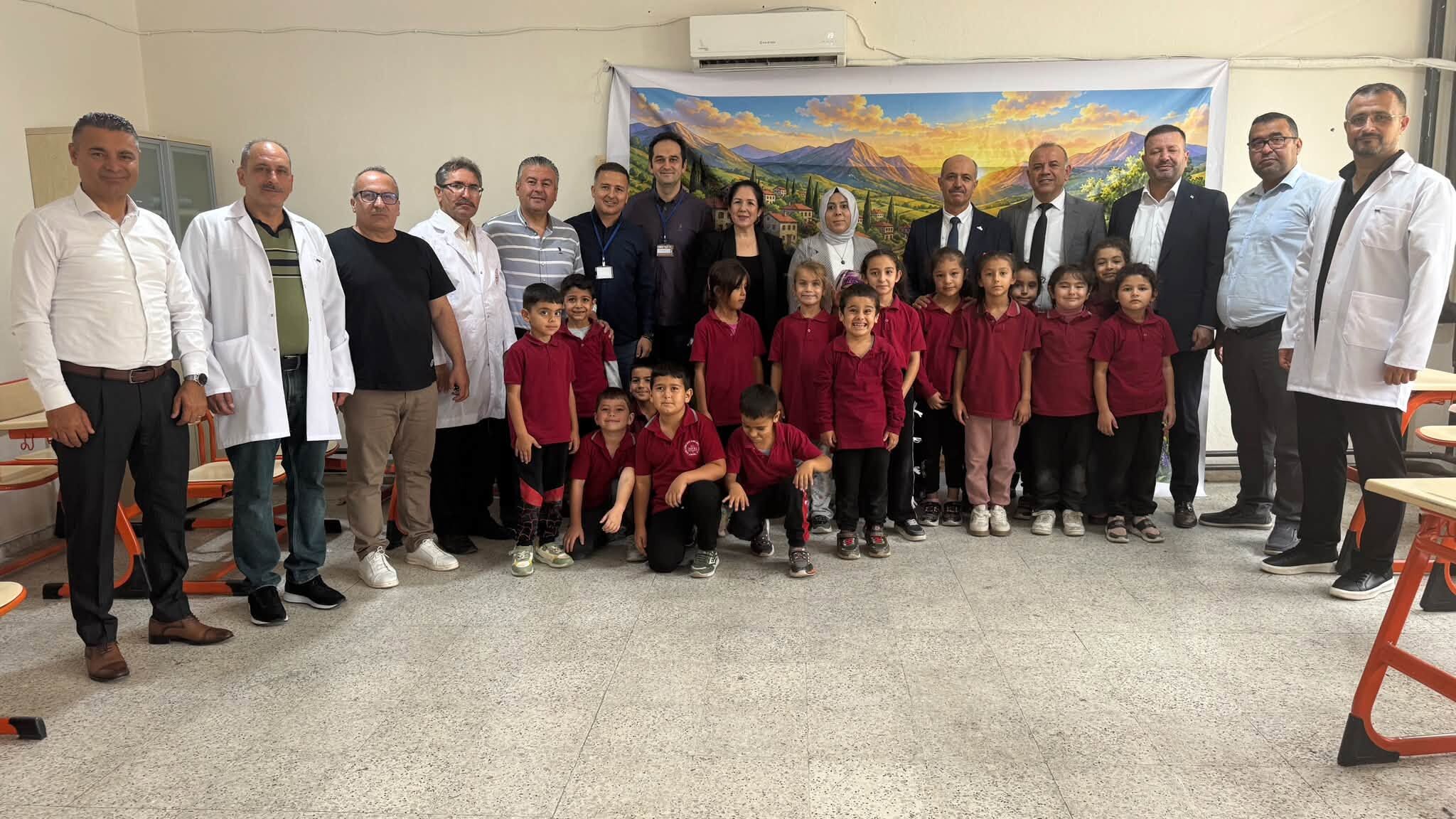 Kadirli’de Köy Okulunda Bilim Şenliği Başladı6 N-3