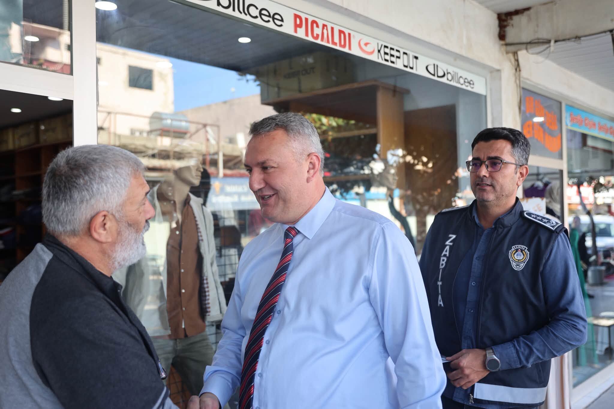 Düziçi’nde Başkan İba’dan Esnaf ve Kaldırım Ziyareti