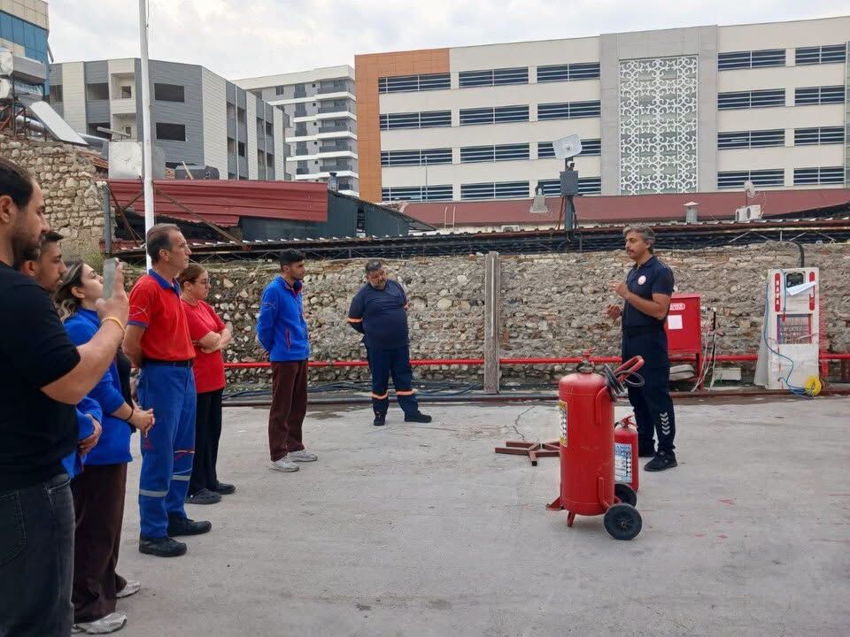 İskenderun’da Petrol Personeline Yangın Eğitimi Verildi-1