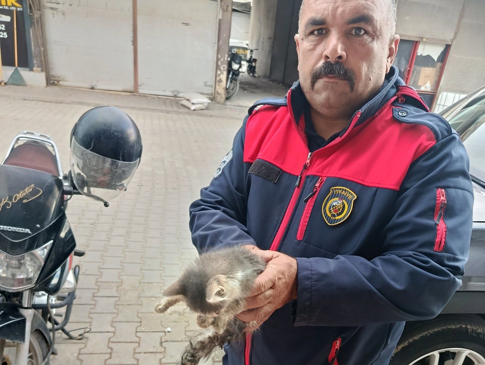 Hatay’da Mahsur Kalan Patili Dostlar Kurtarıldı-1