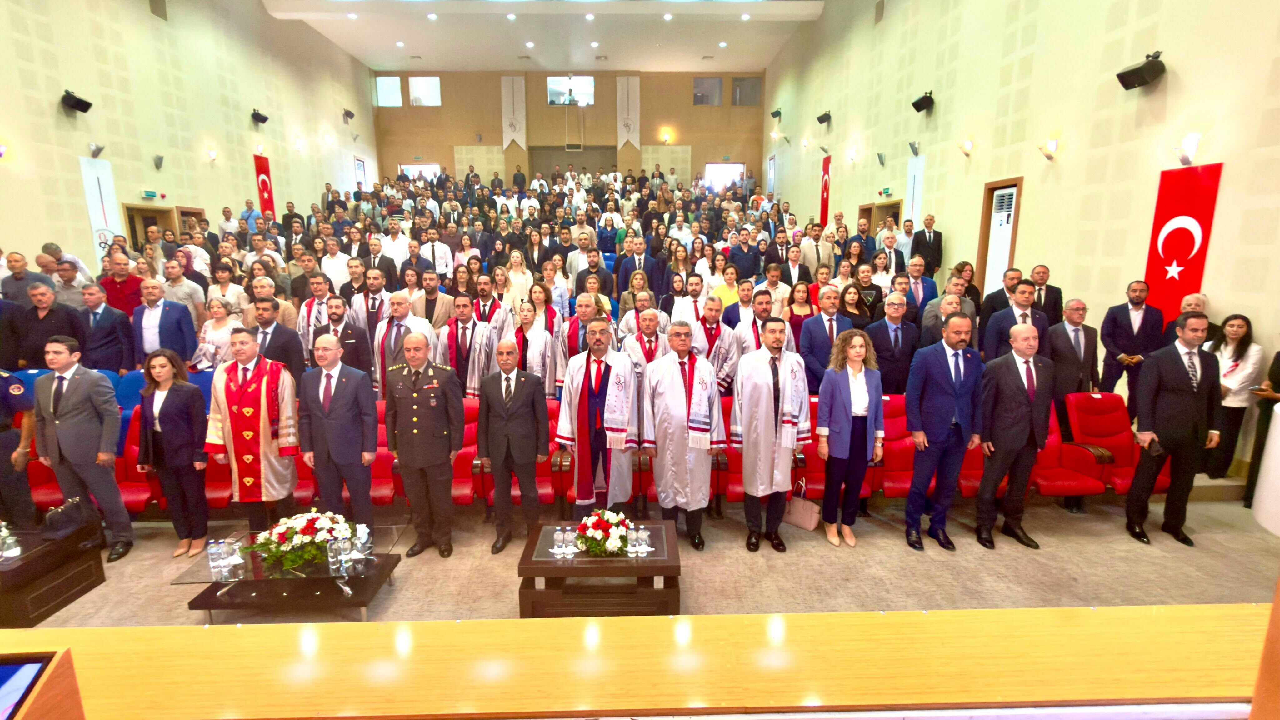 Osmaniye’de Akademik Yıl Açılışında Biniş Giyme Töreni