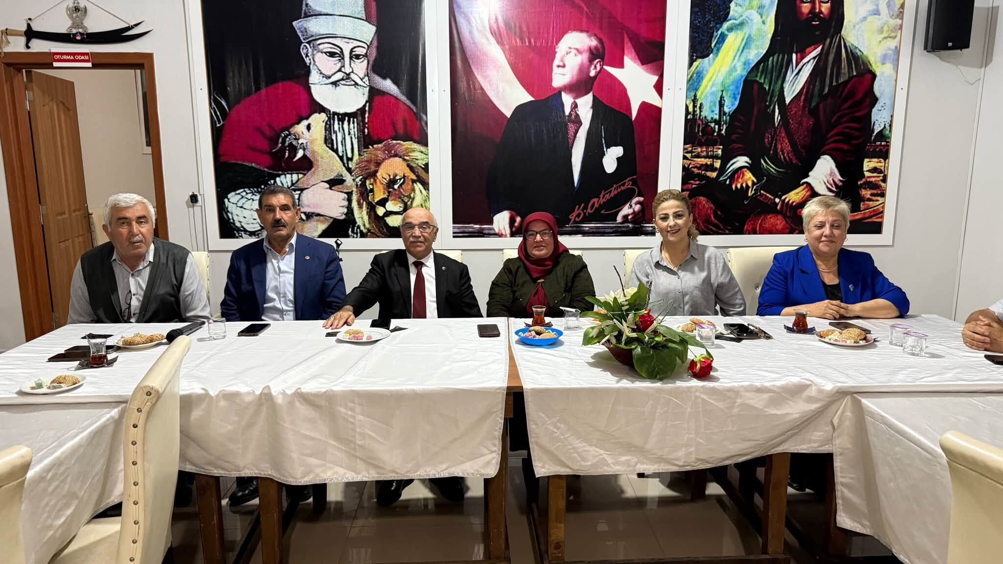 Osmaniye’de MHP İl Başkanı Çomu Muhtarlarla Buluştu