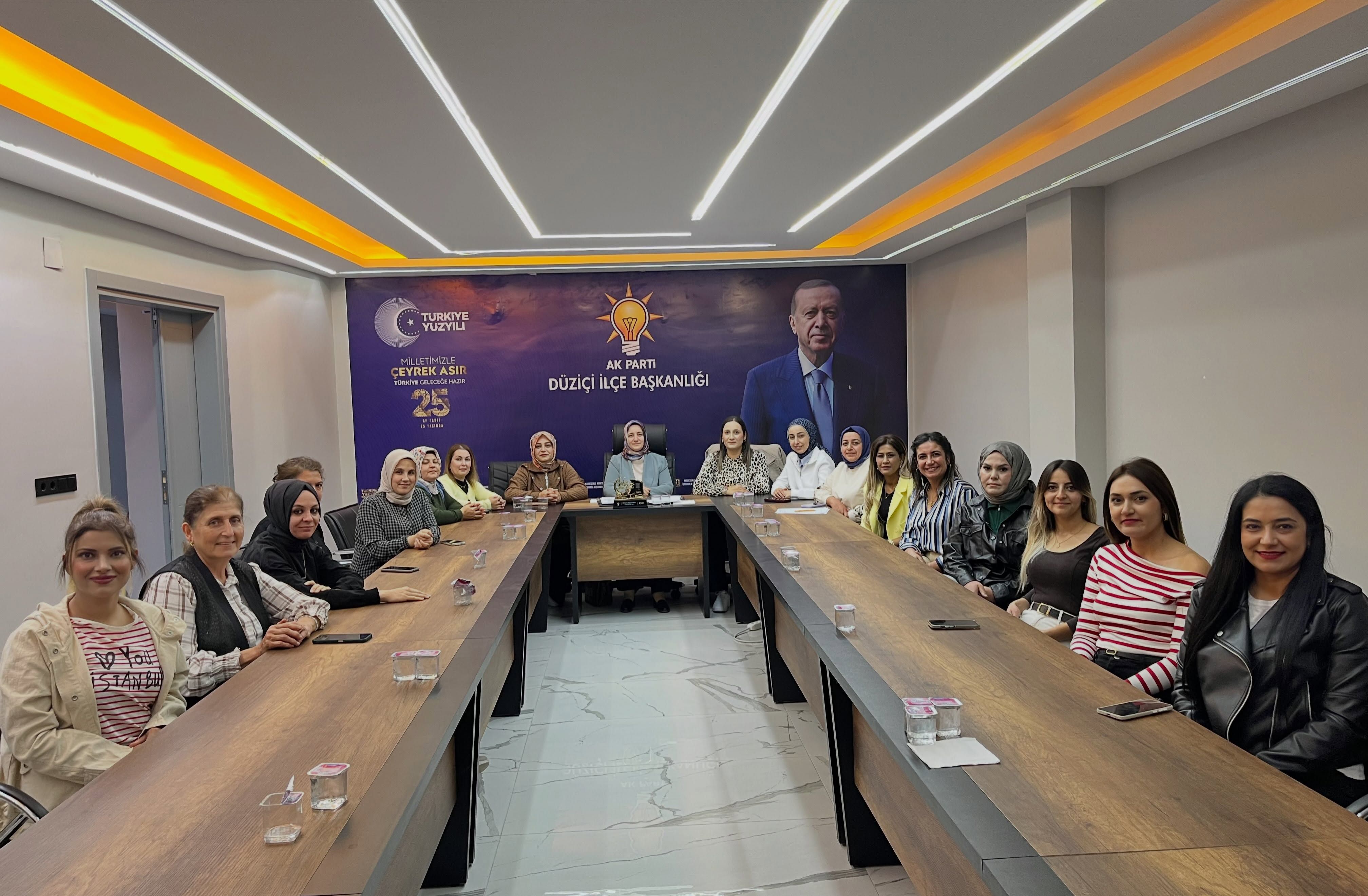 Ak Parti Düziçi Kadın Kolları Toplantıda Bir Araya Geldi (2)