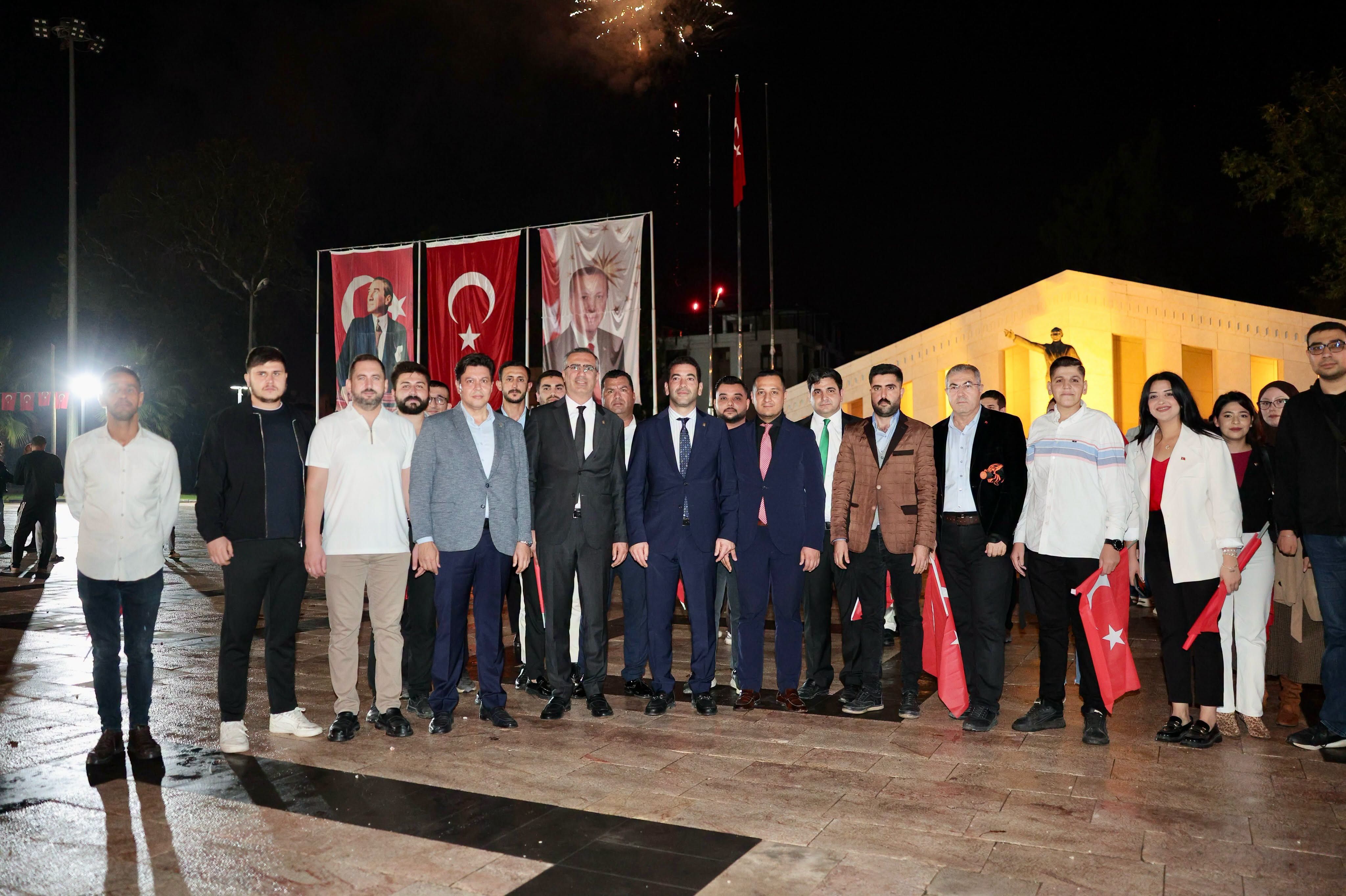 Ak Parti Osmaniye Teşkilatı Cumhuriyet Yürüyüşüne Katıldı (2)