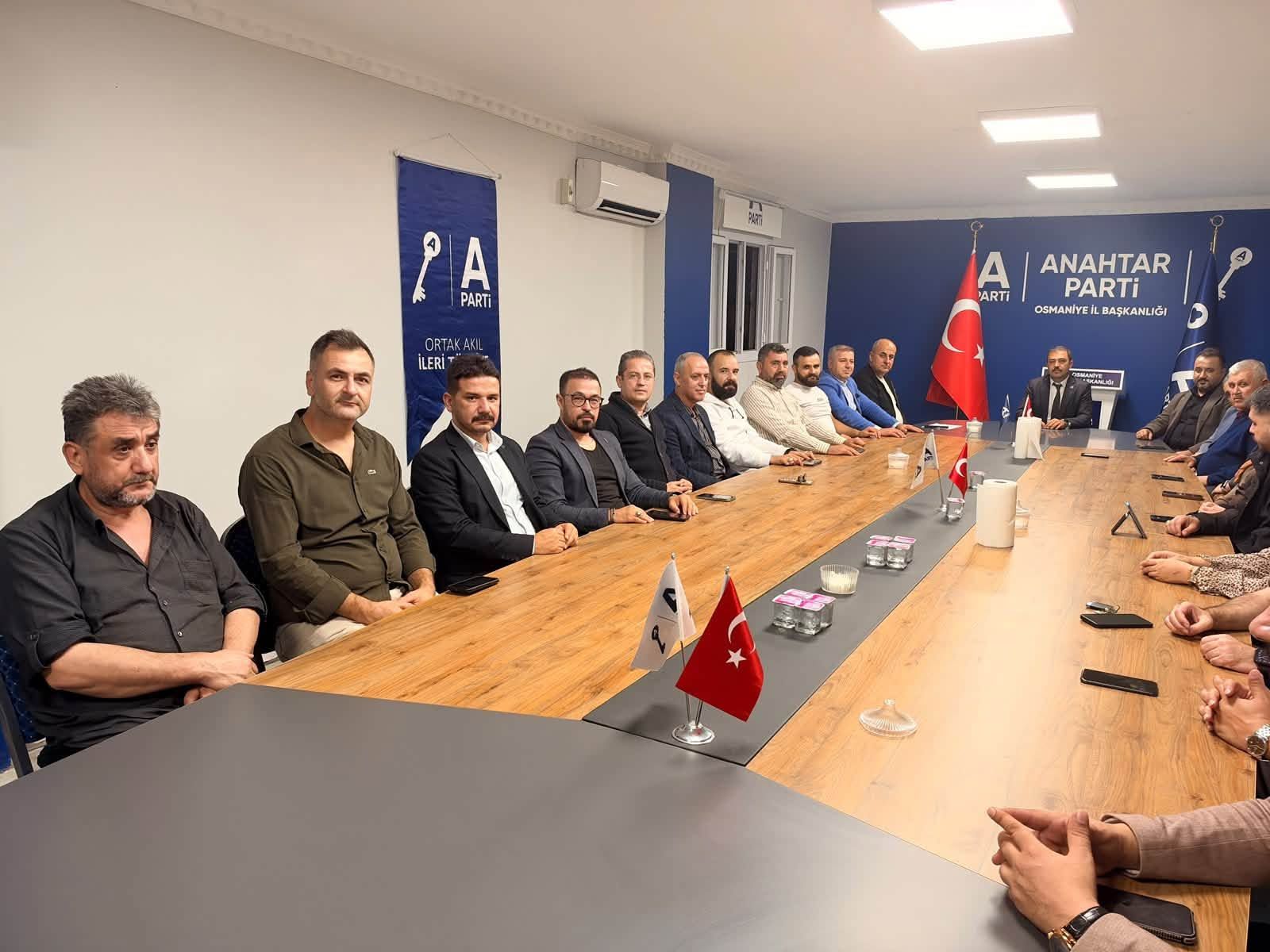 Anahtar Parti Osmaniye’de Haftalık Toplantı1