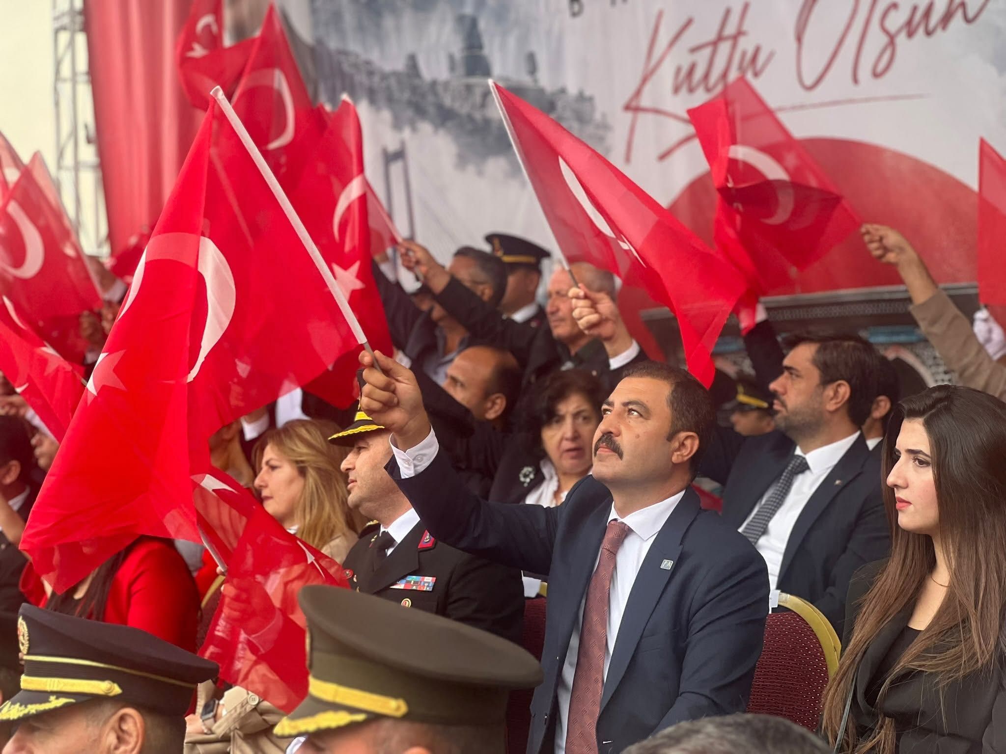 Anahtar Parti Osmaniye'den Cumhuriyet Bayramı Mesajı5