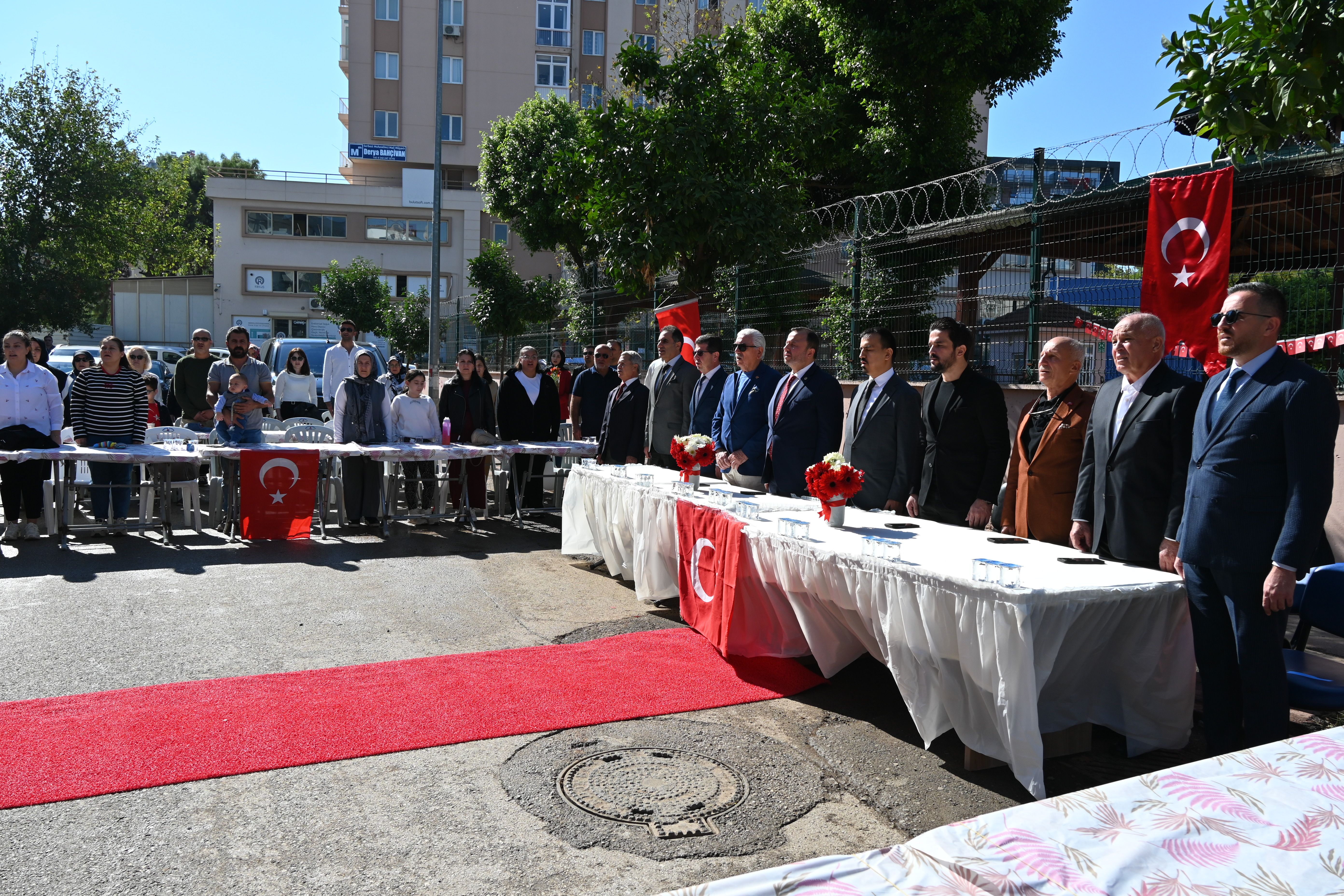 Antalya'da özel eğitim öğrencileri Cumhuriyet Bayramı'nı kutladı