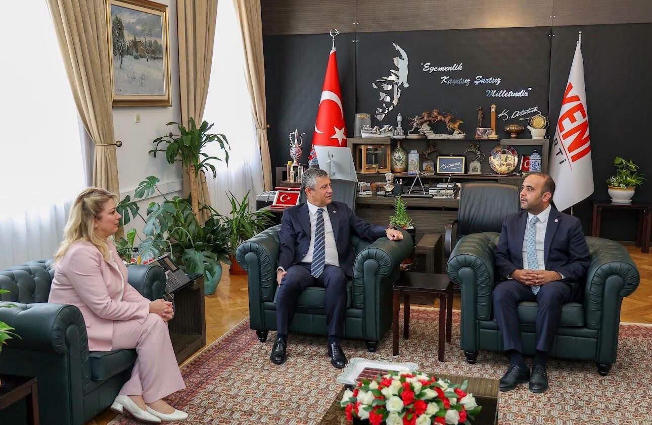 Asu Kaya Ve Osmaniye Heyetinden Özgür Özel’e Ziyaret2