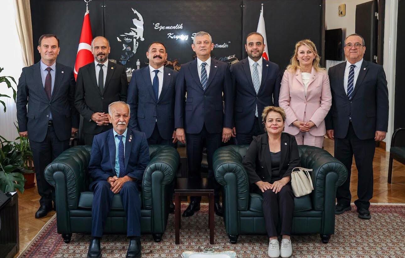 Asu Kaya Ve Osmaniye Heyetinden Özgür Özel’e Ziyaret3