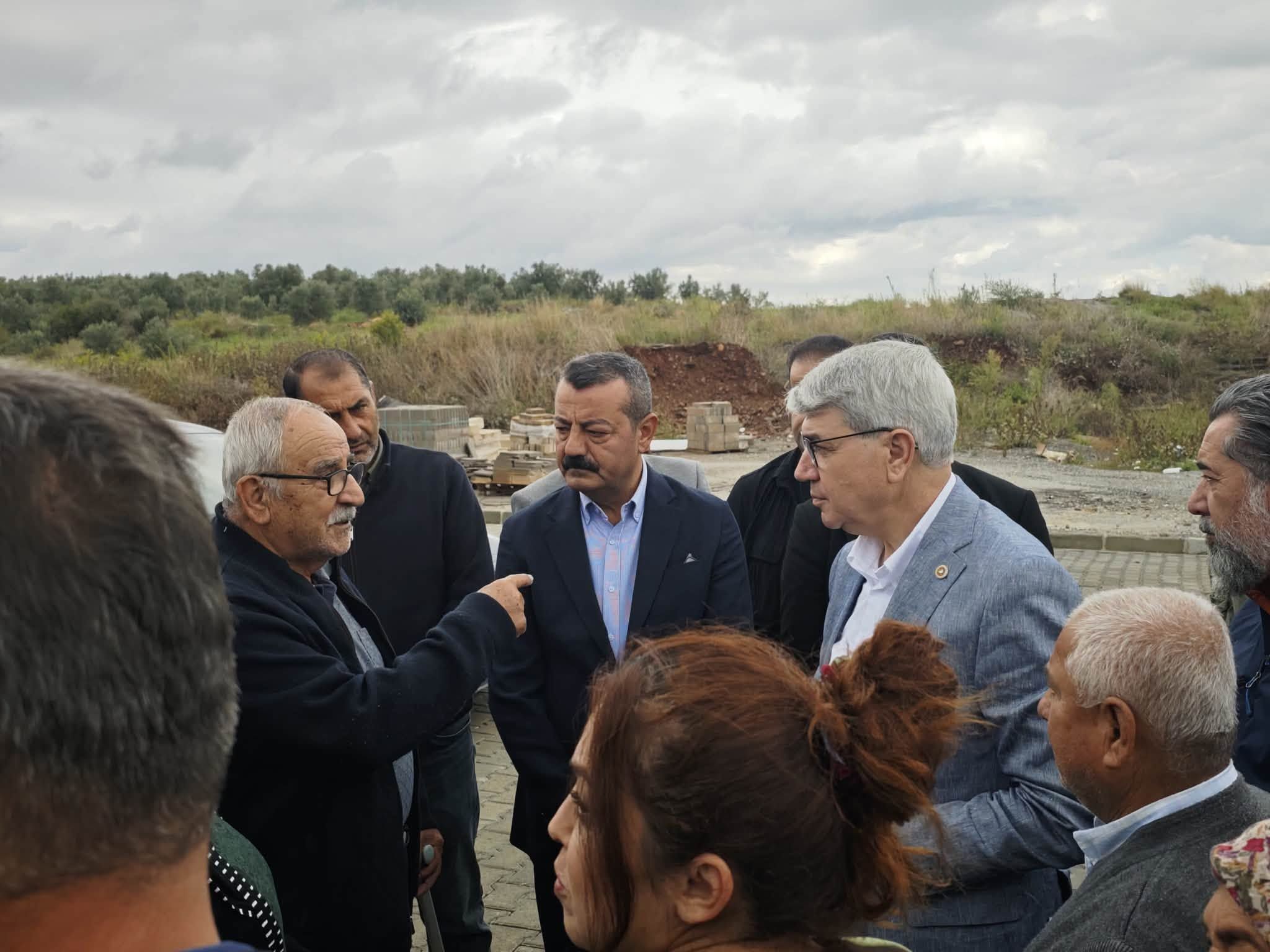 Başkan Aksoy Ve Milletvekili Gülsoy Depremzedelerle Buluştu4