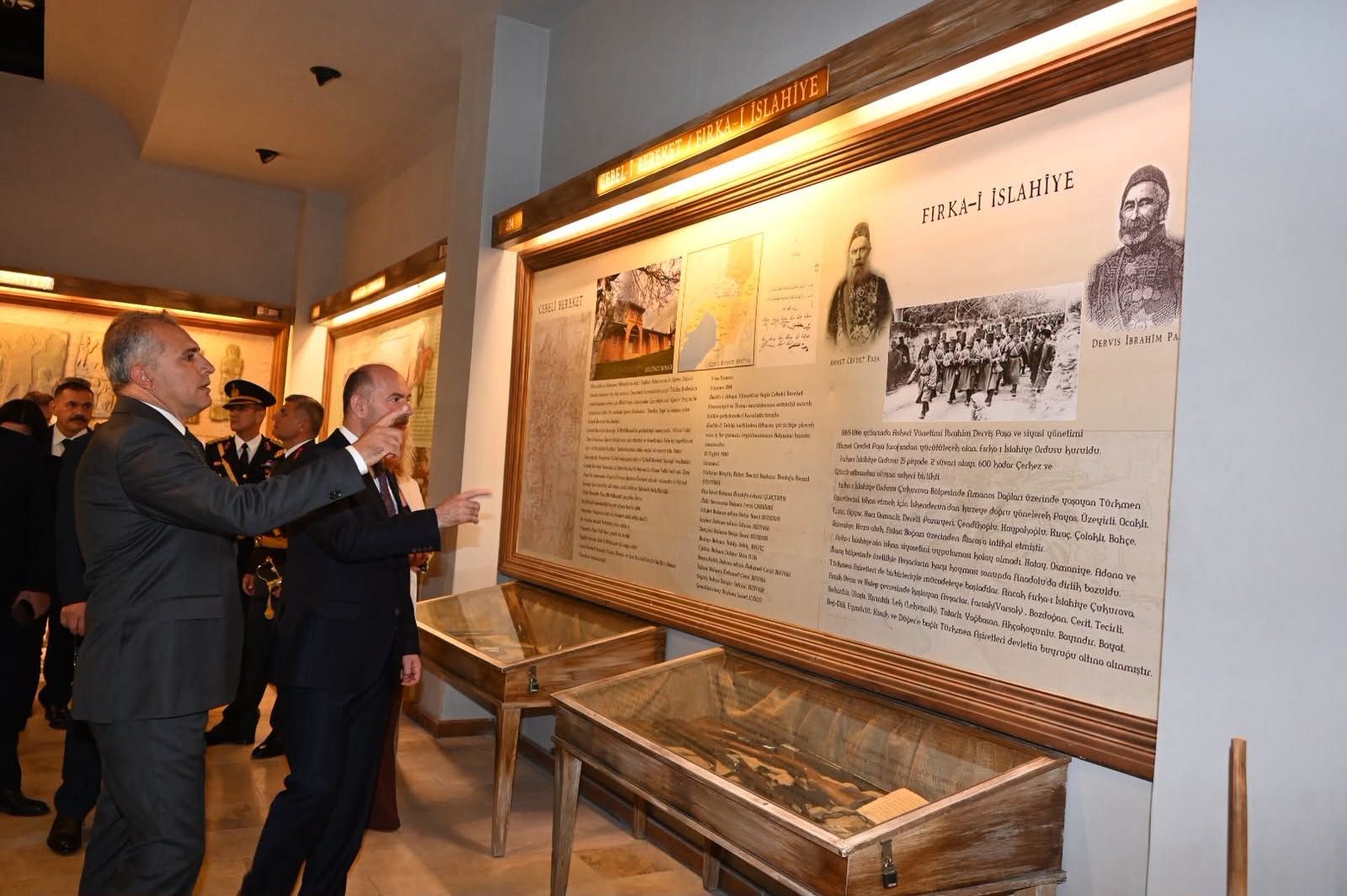 Başkan Çenet Ve Vali Serdengeçti Kent Müzesini Gezdi5