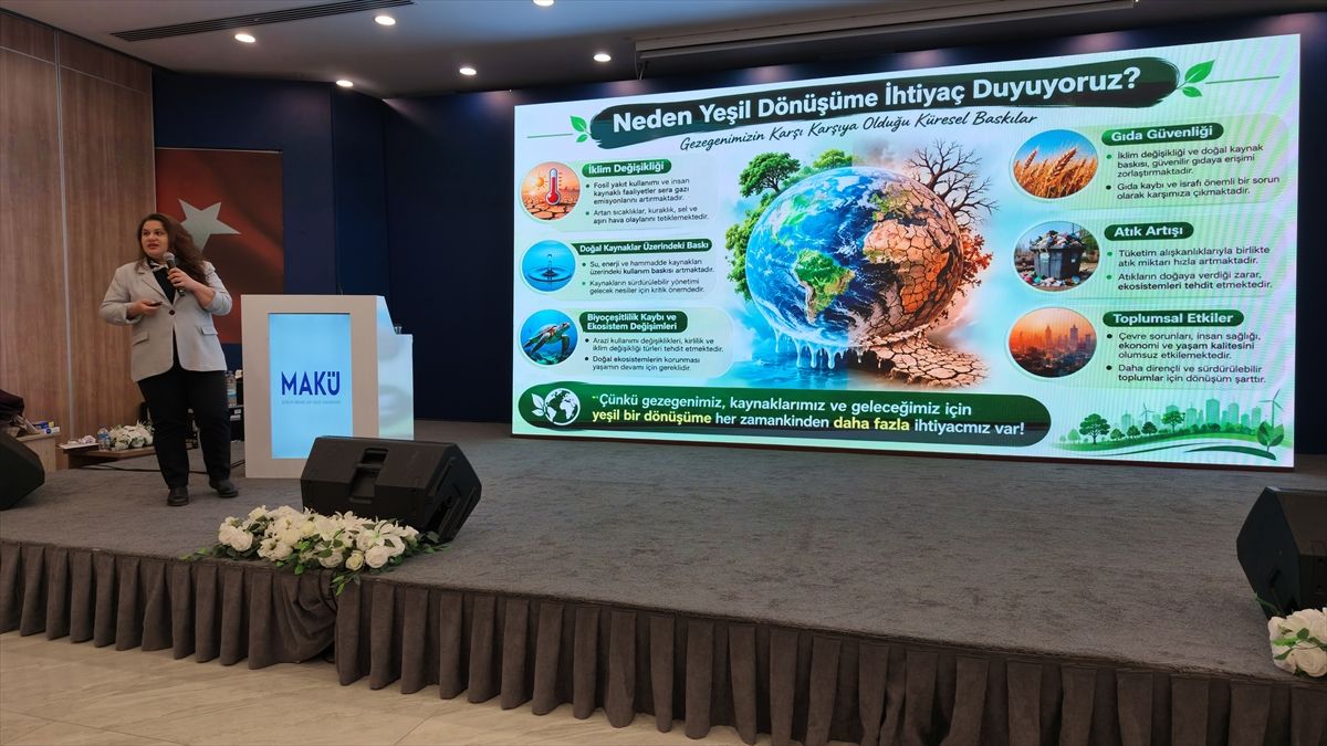 Burdur'da COP31 Yolunda Yeşil Dönüşüm Paneli ve Gençlik Çalıştayı düzenlendi