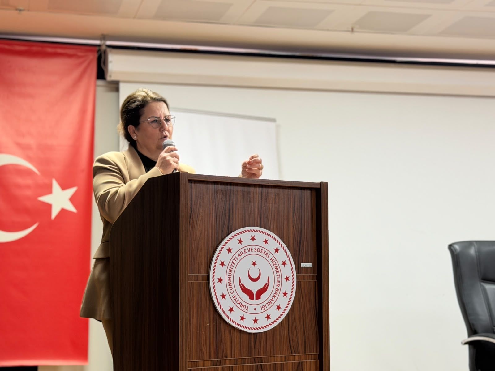 Derya Yanık Kadın Kadının Kurdu Değil Yurdu Olmalı4