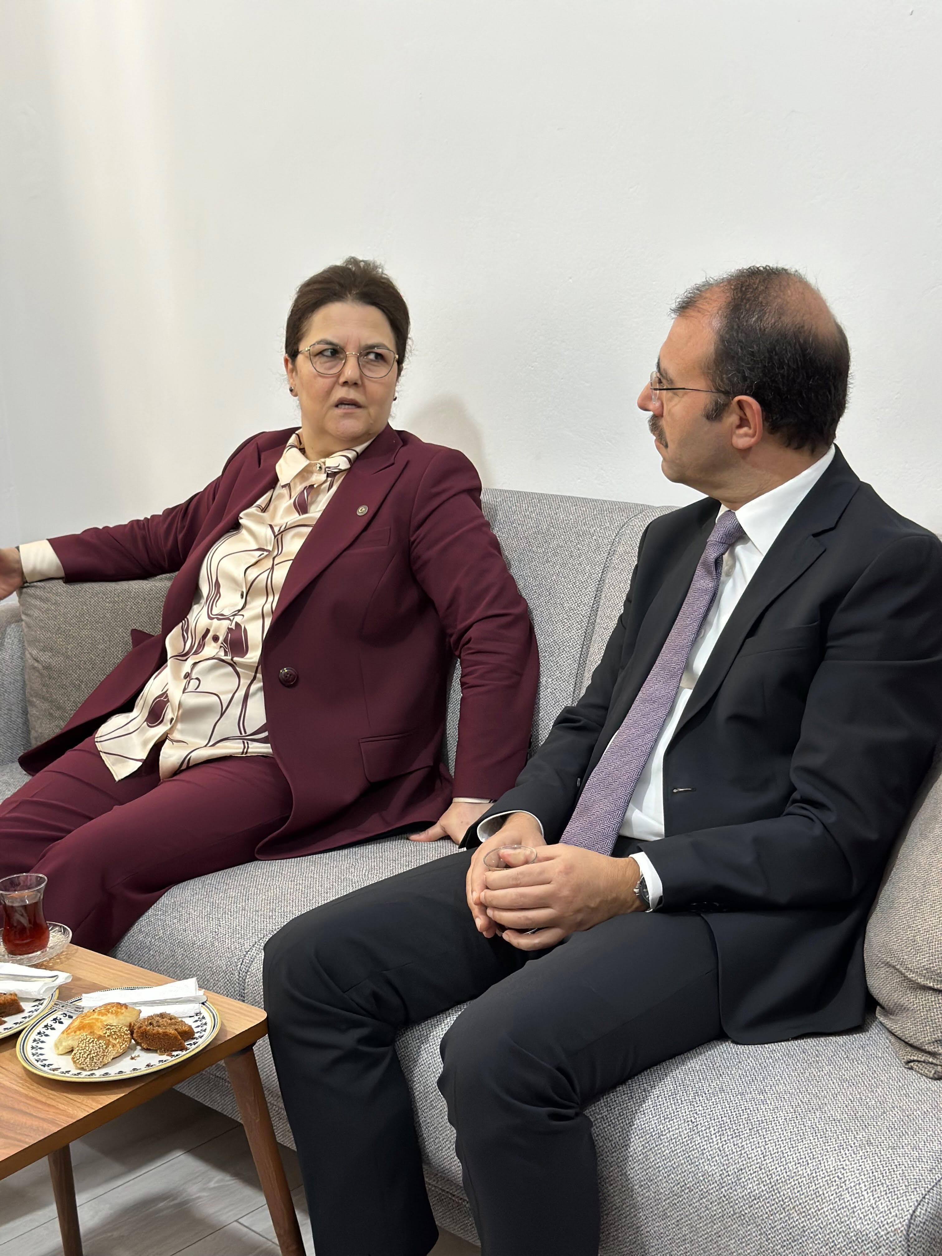 Derya Yanık'tan Kadirli'deki Kültür Merkezine Ziyaret6