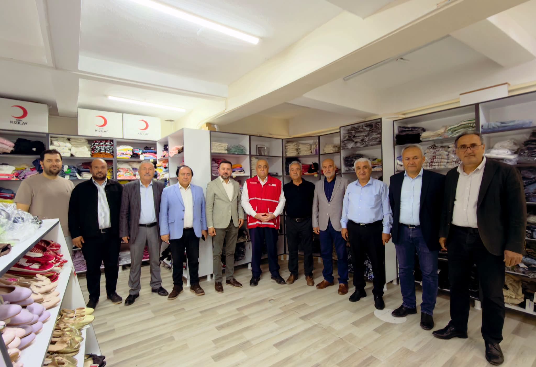 Düziçi Ak Parti İlçe Başkanı Kararmaz’dan Kızılay’a Ziyaret1