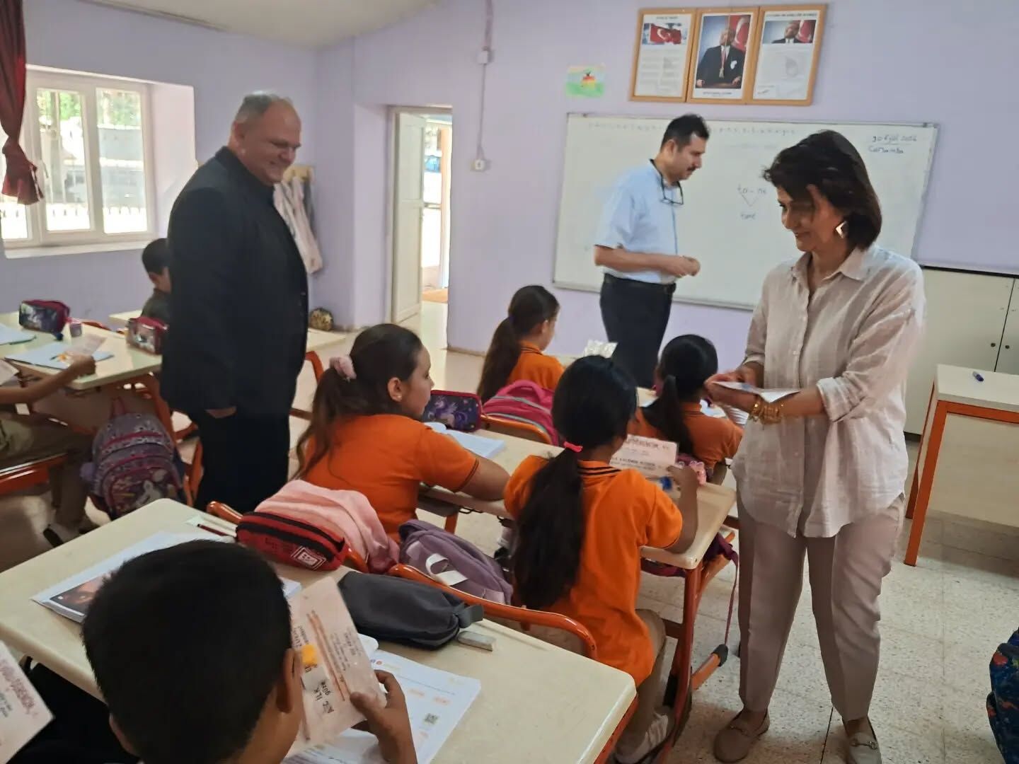Elif Aksay’dan Böcekli Demirciler İlkokuluna Ziyaret (2)