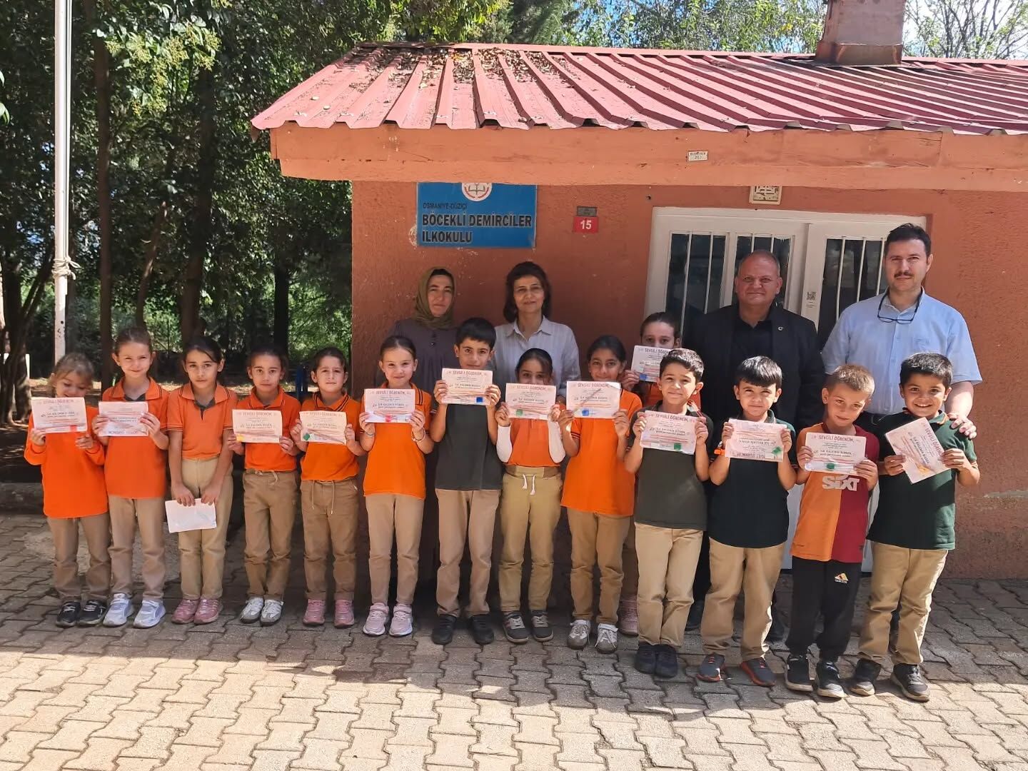 Elif Aksay’dan Böcekli Demirciler İlkokuluna Ziyaret (4)