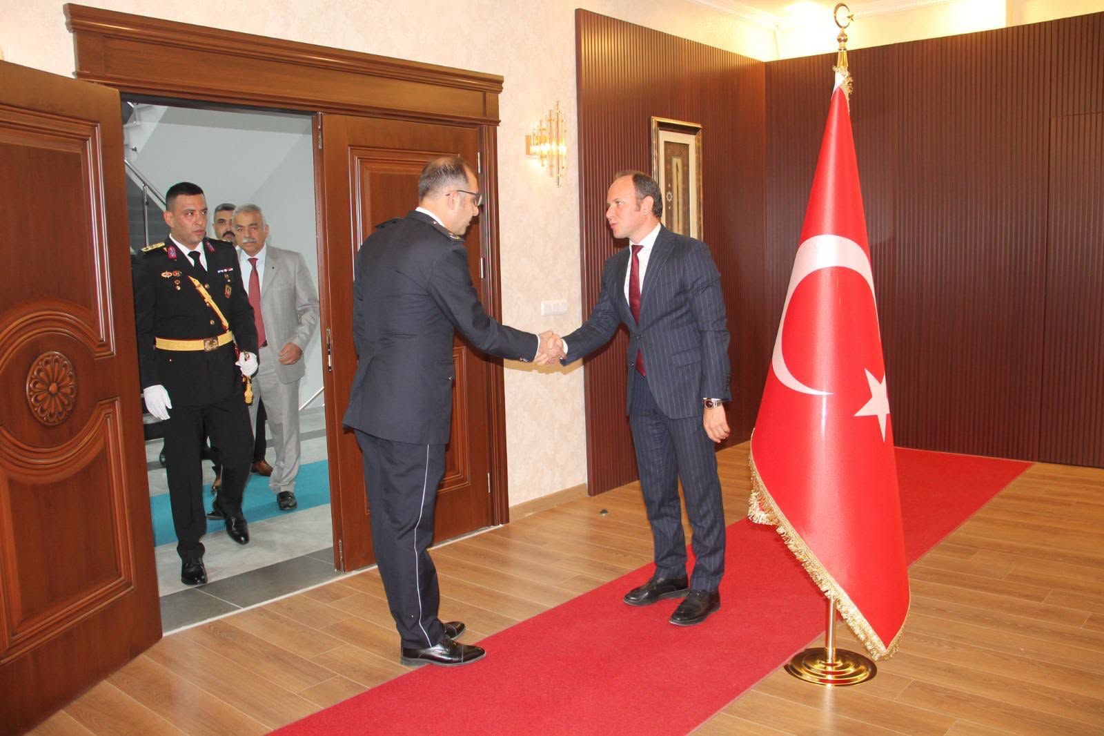 Erzin Kaymakamı Akpınar Cumhuriyet Tebriklerini Kabul Etti2