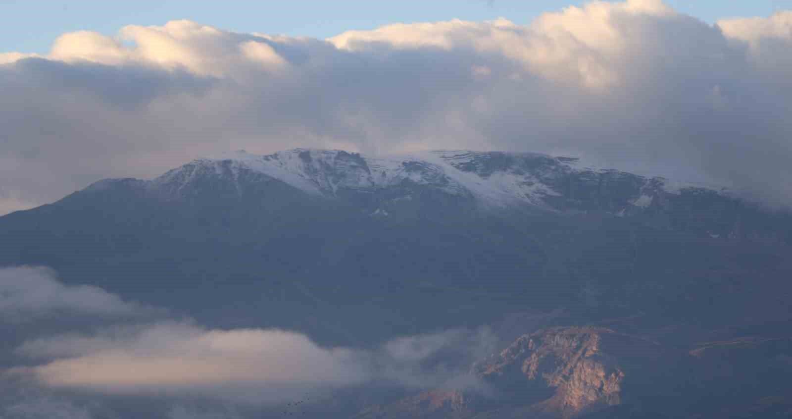 Erzincan’da Yüksek Kesimler Beyaza Büründü2