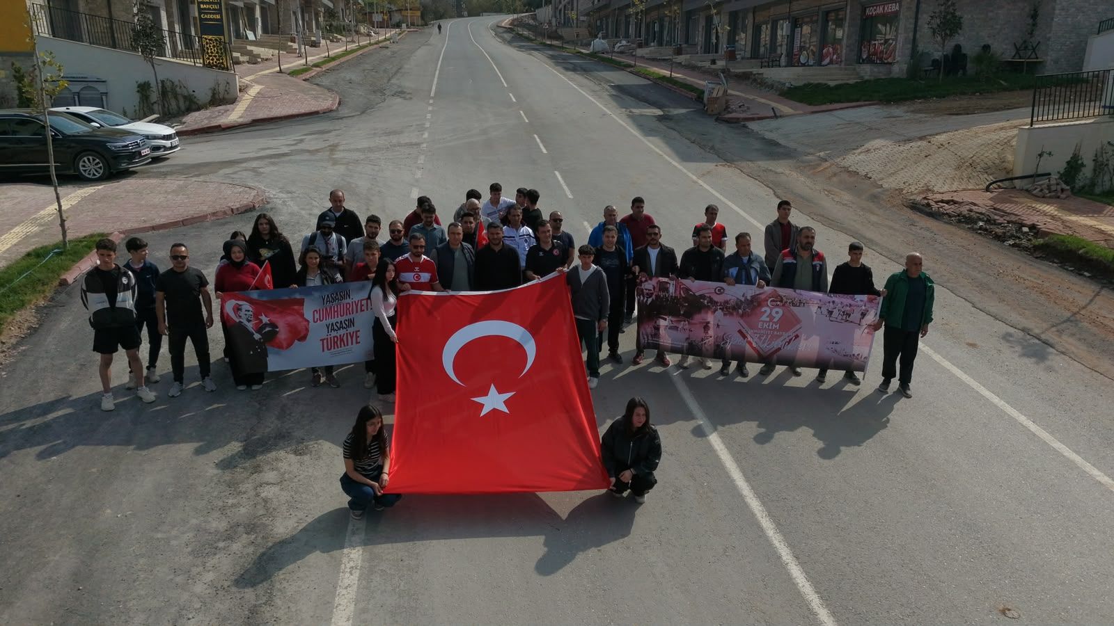 Hasanbeyli’de Cumhuriyet Coşkusu 6 Kilometrelik Yürüyüş2
