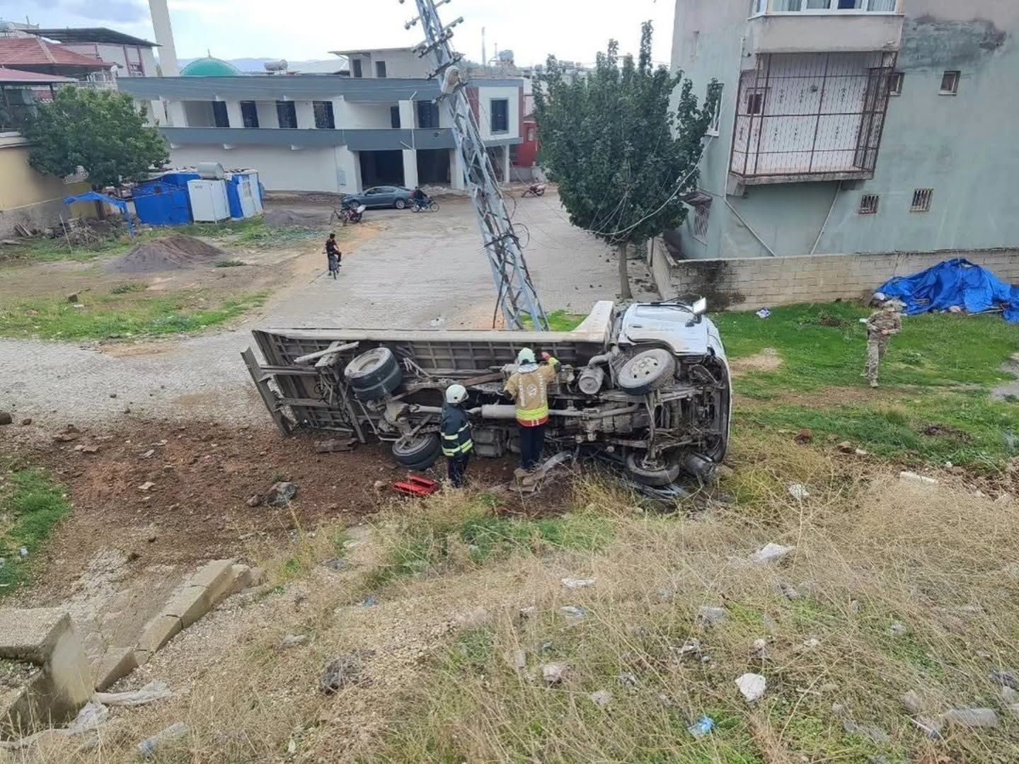 Hatay Hassa'da İki Araç Kazaya Karıştı 1 Kişi Yaralandı3
