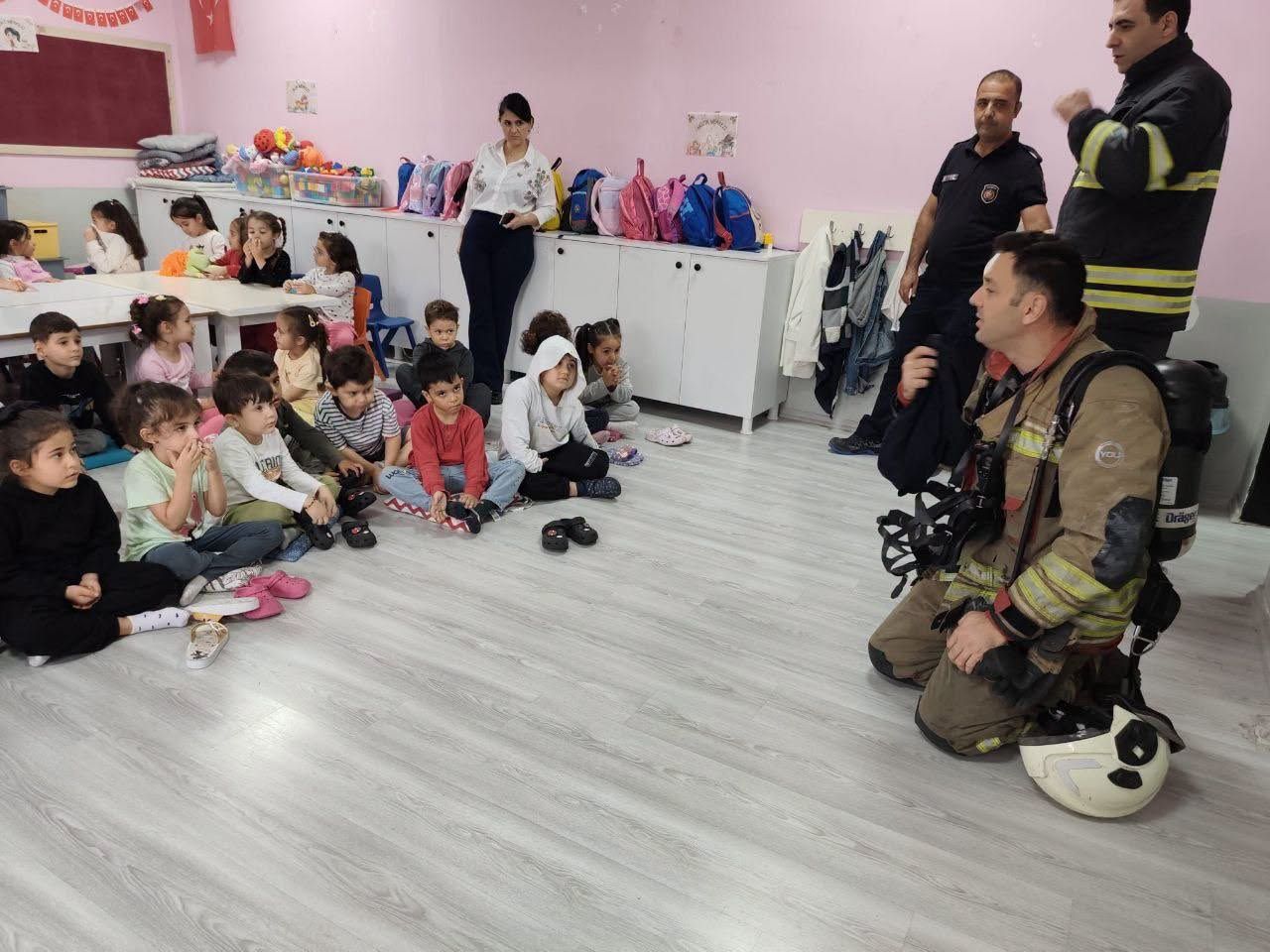 Hatay İtfaiyesi İskenderun’da Miniklere Eğitim Verdi1