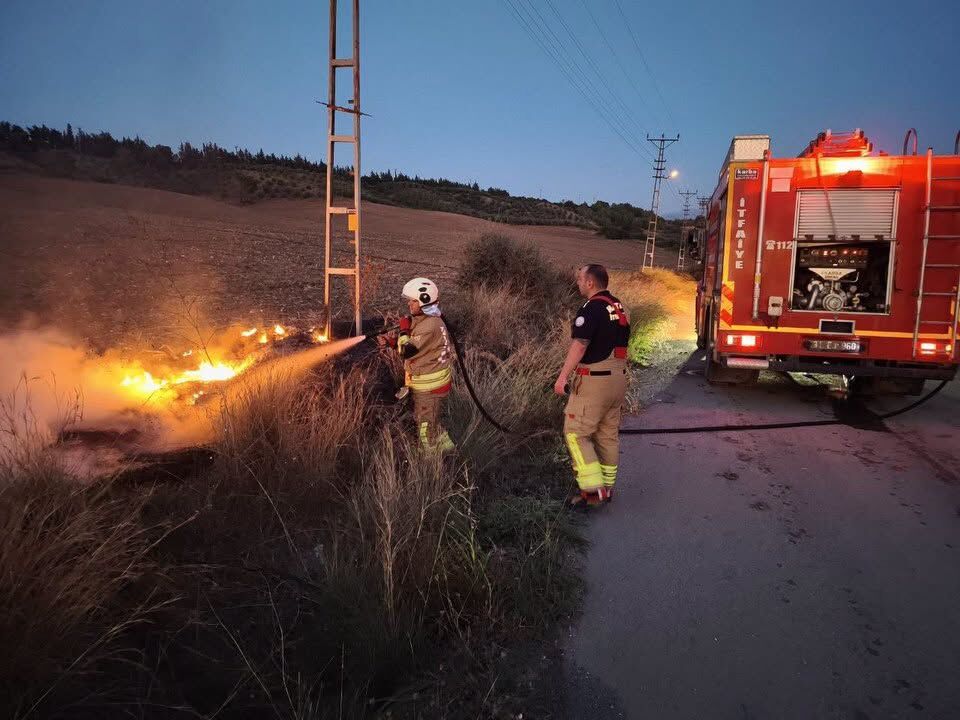 Hatay’da 3 İlçede Yangın Ekipler Hızla Müdahale Etti3