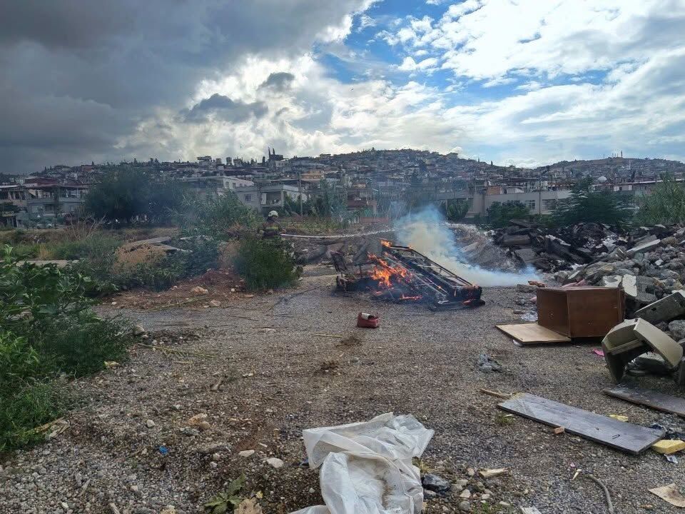 Hatay’da 3 İlçede Yangın Ekipler Hızla Müdahale Etti4