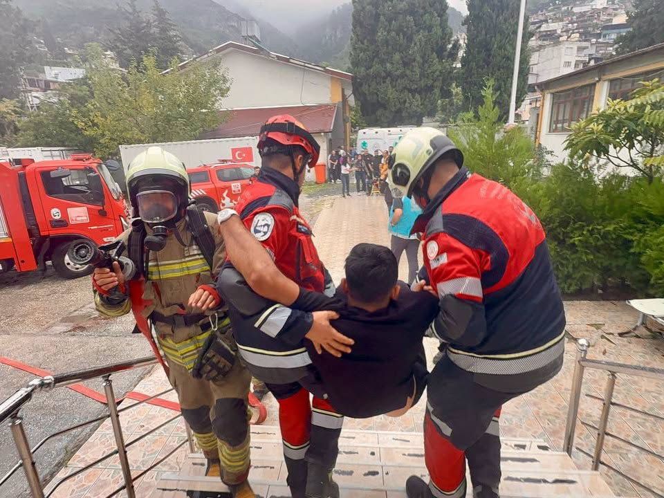 Hatay'da Ambulans Ekiplerine Yangın Ve Tahliye Eğitimi4