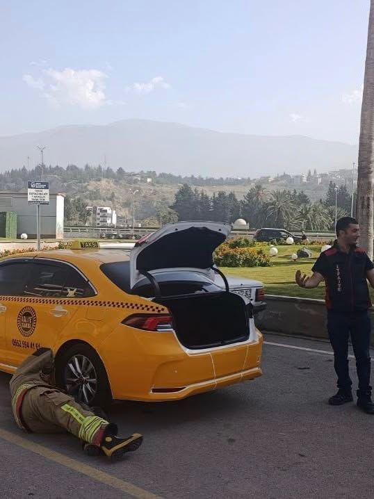 Hatay’da Mahsur Kalan Hayvanları İtfaiye Kurtardı4