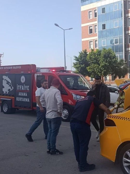 Hatay’da Mahsur Kalan Hayvanları İtfaiye Kurtardı5