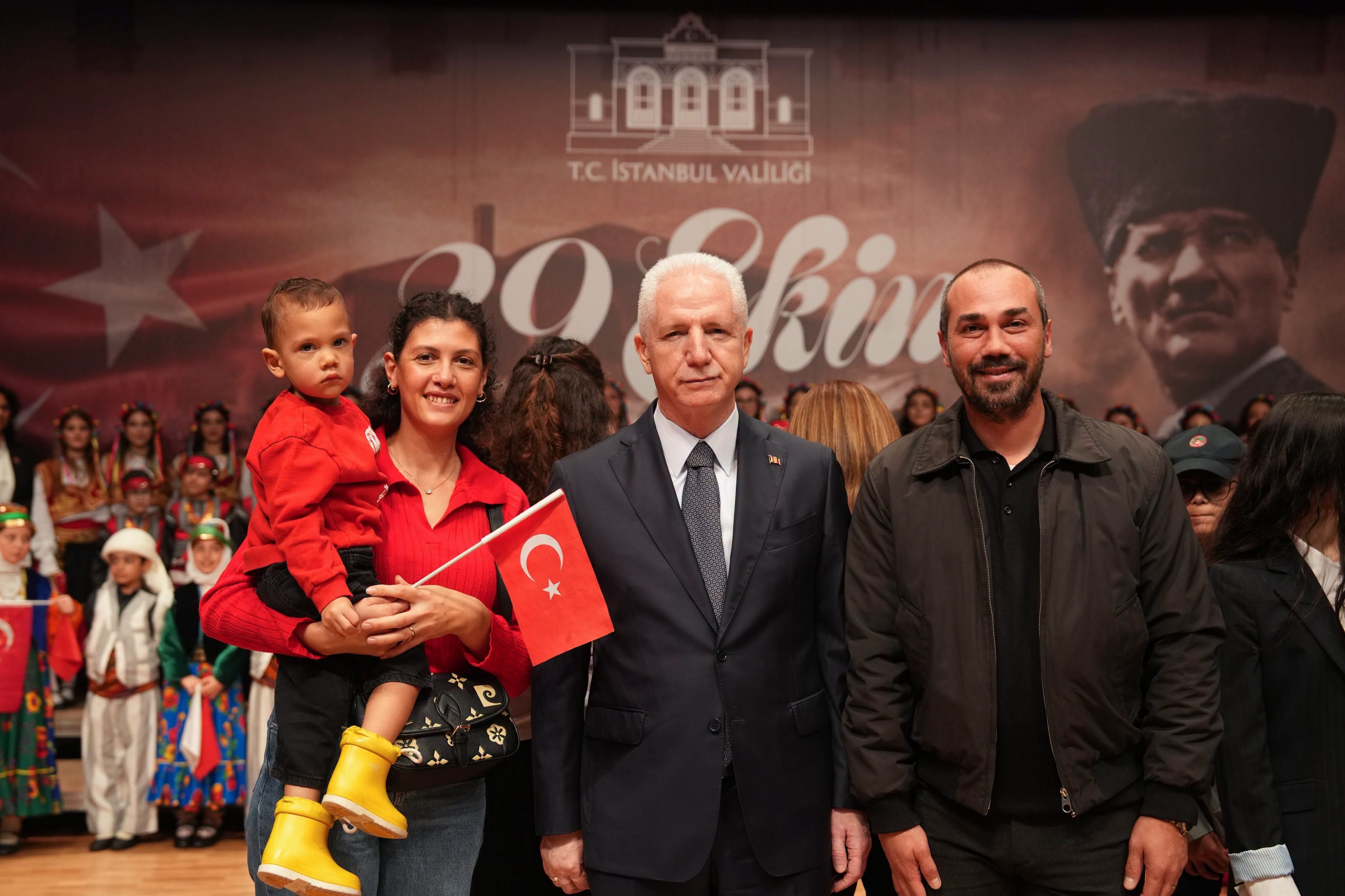 İstanbul'da Cumhuriyet'in 103. Yılı Coşkuyla Kutlandı3