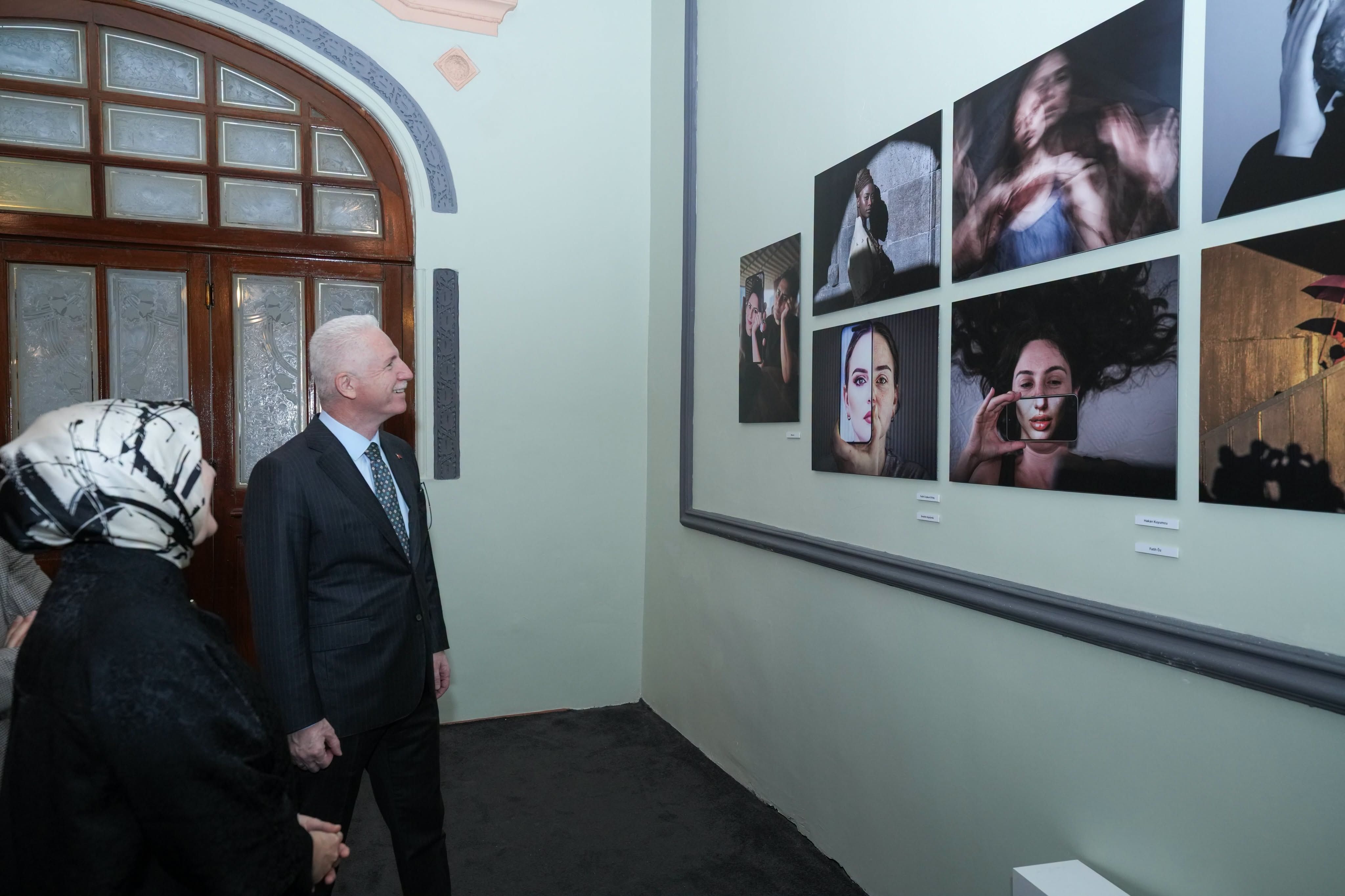İstanbul'da Kadem'in Fotoğraf Yarışması Ödülleri Verildi4