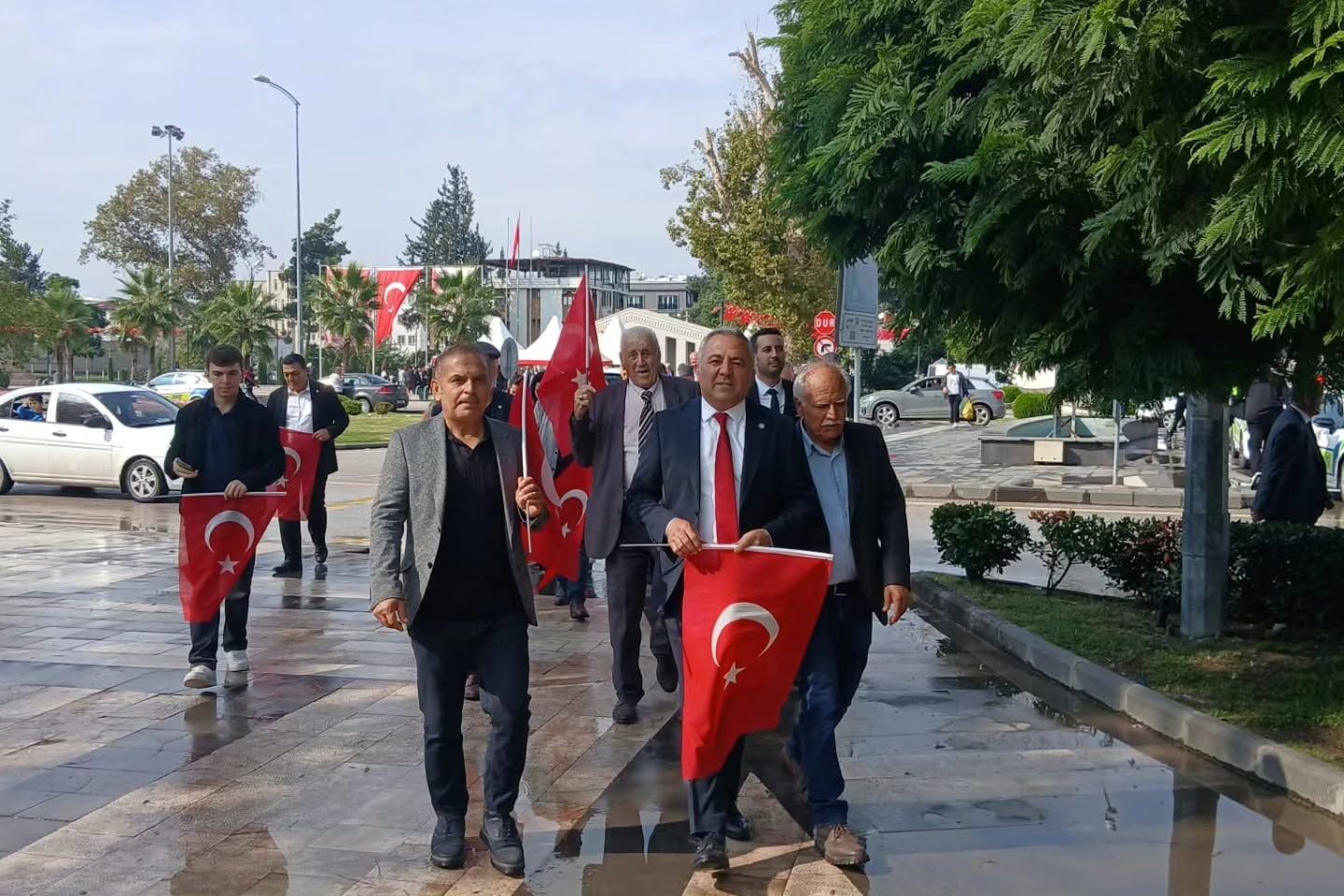 İyi̇ Parti Osmaniye Teşkilatından Bayraklı Cumhuriyet Kutlaması (1)