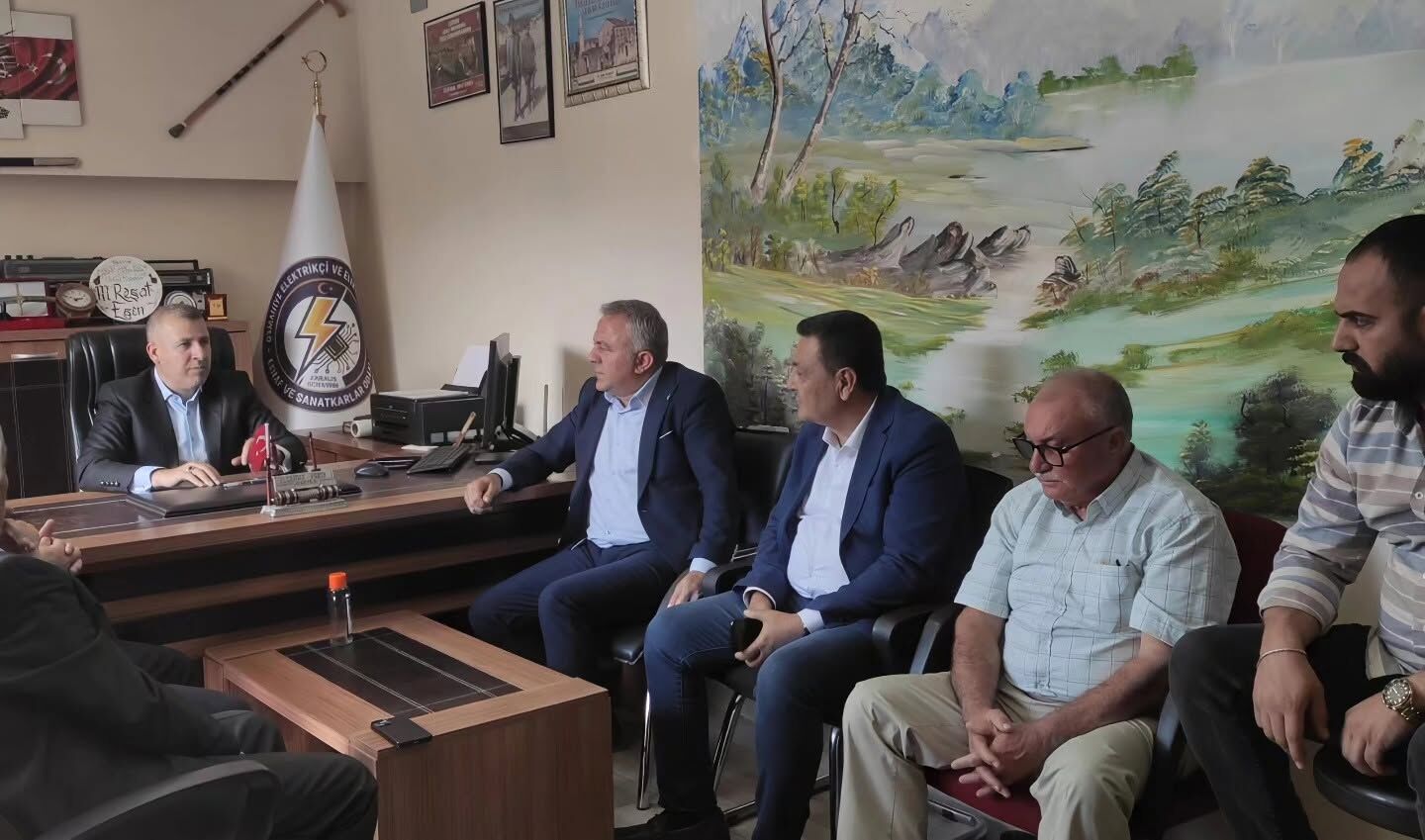 İyi̇ Parti Osmaniye’den Esnaf Odasına Ziyaret (3)