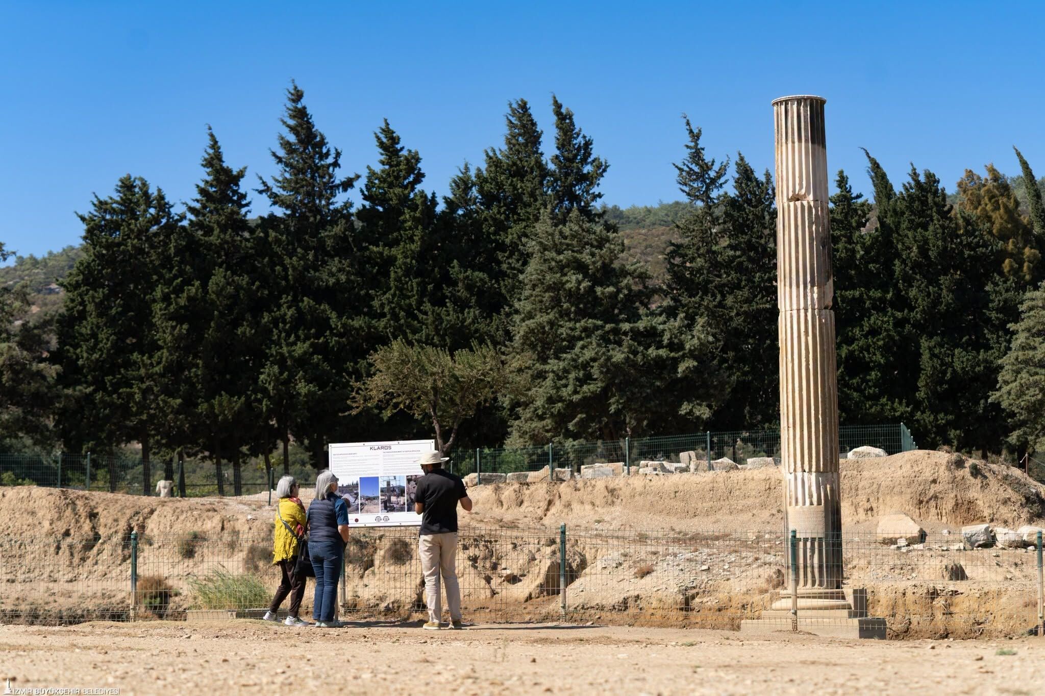 İzmir Klaros’ta Roma Dönemine Ait 7 Mekân Gün Yüzüne Çıktı (2)