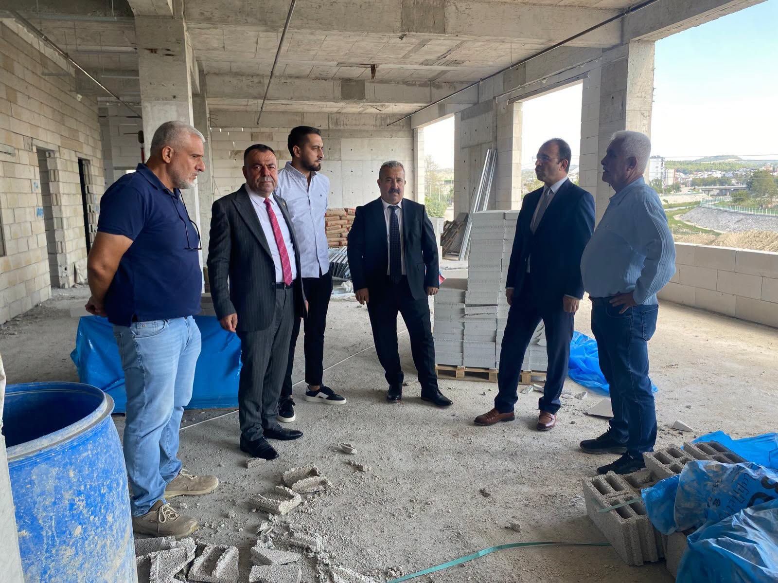 Kadirli Kaymakamı Dolu, Vergi Dairesi İnşaatını İnceledi1