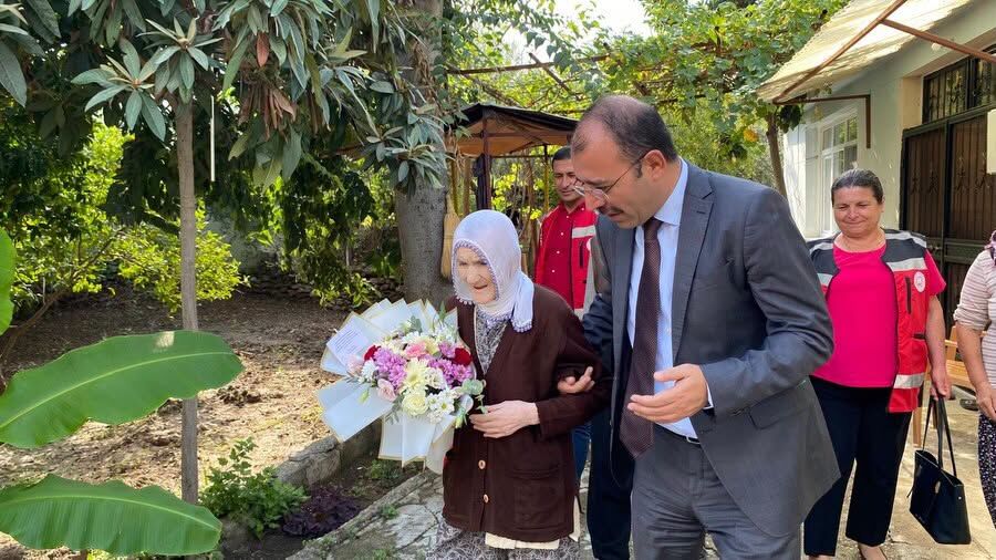 Kadirli Kaymakamı Erdinç Dolu’dan Büyüklerimize Ziyaret (1)