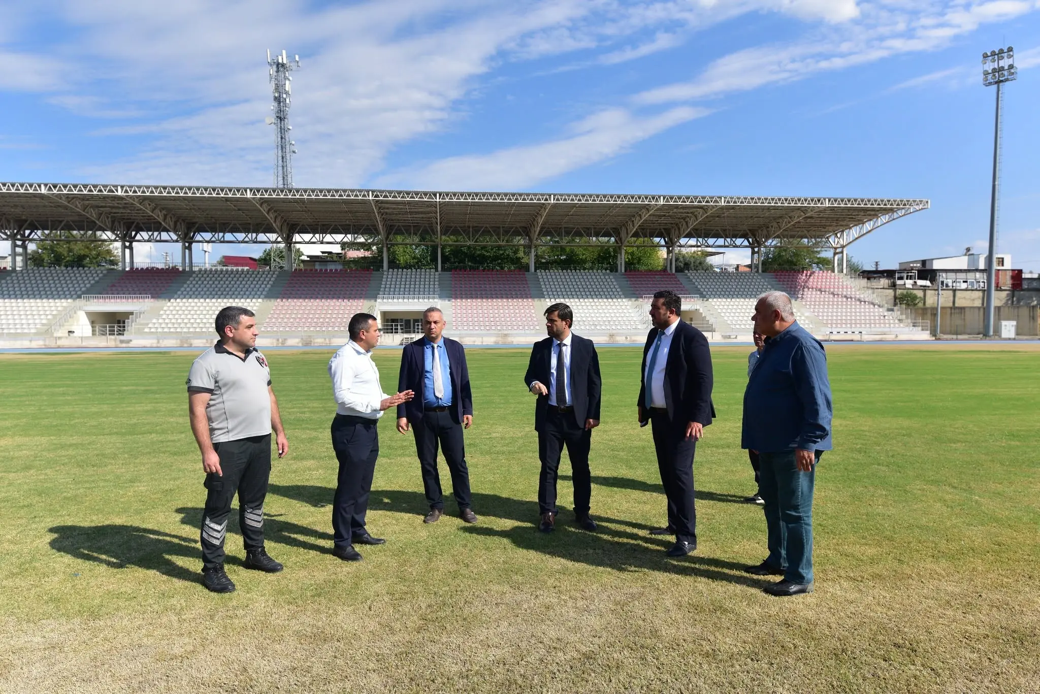 Kadirli'deki Gençlik Ve Spor Tesisleri Yerinde İncelendi