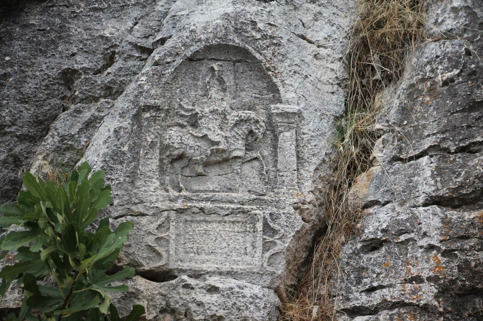Konya Derebucak’ta 1900 Yıllık Yedi Süvari Kaya Anıtı